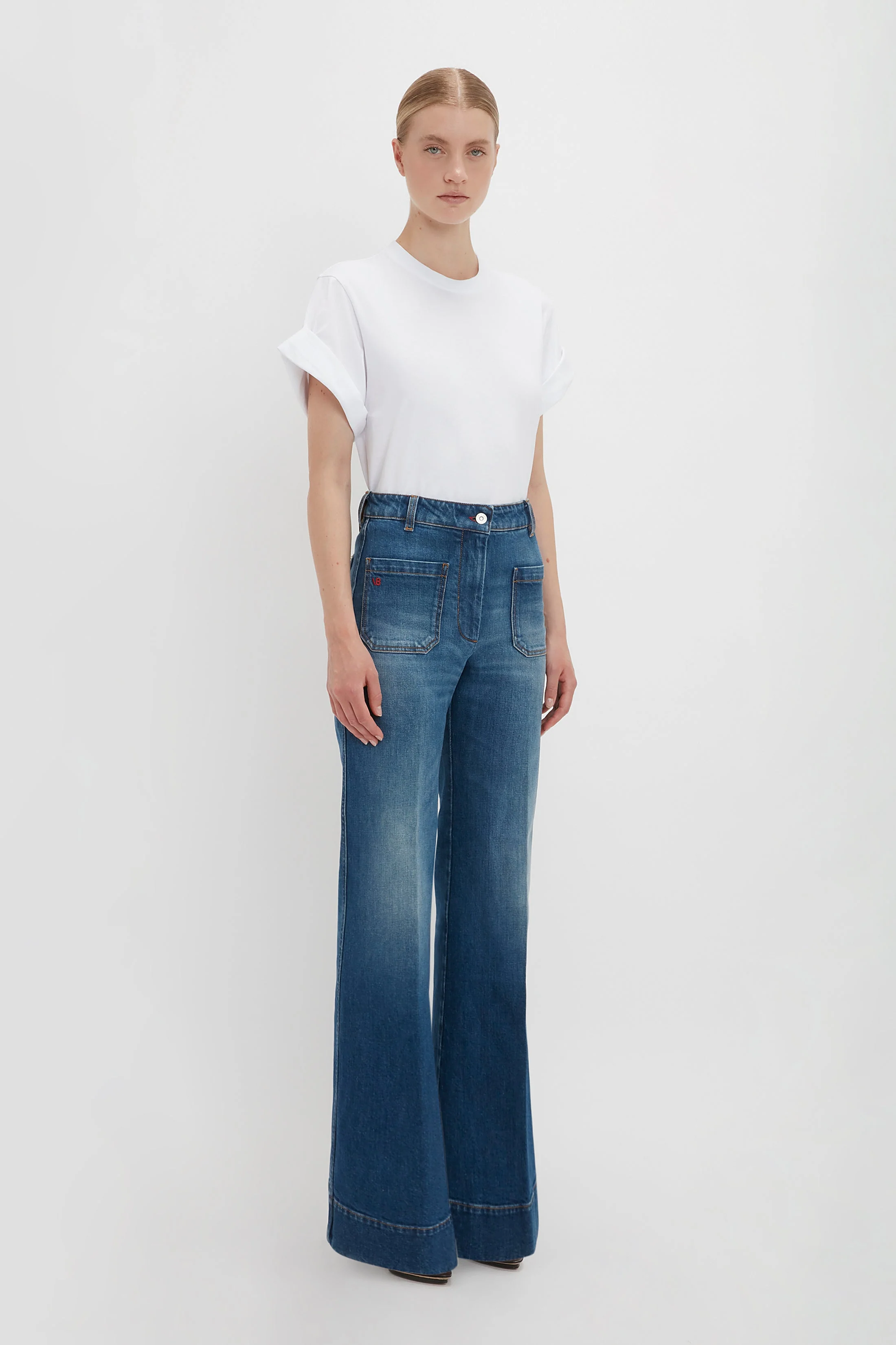 Tilly T-Shirt In White - XNAUWBI
