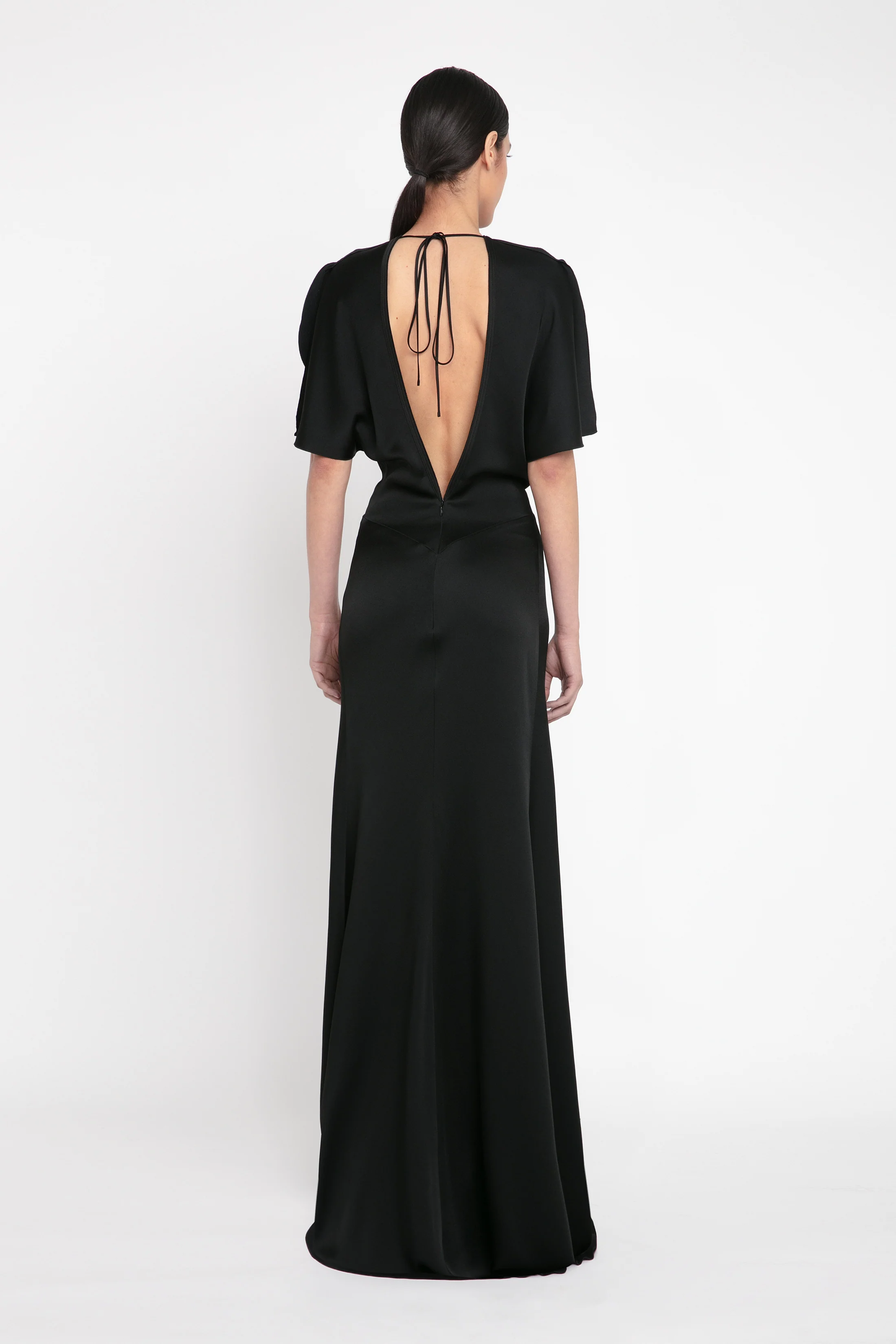Isabella Gown In Black - XNAUWBI