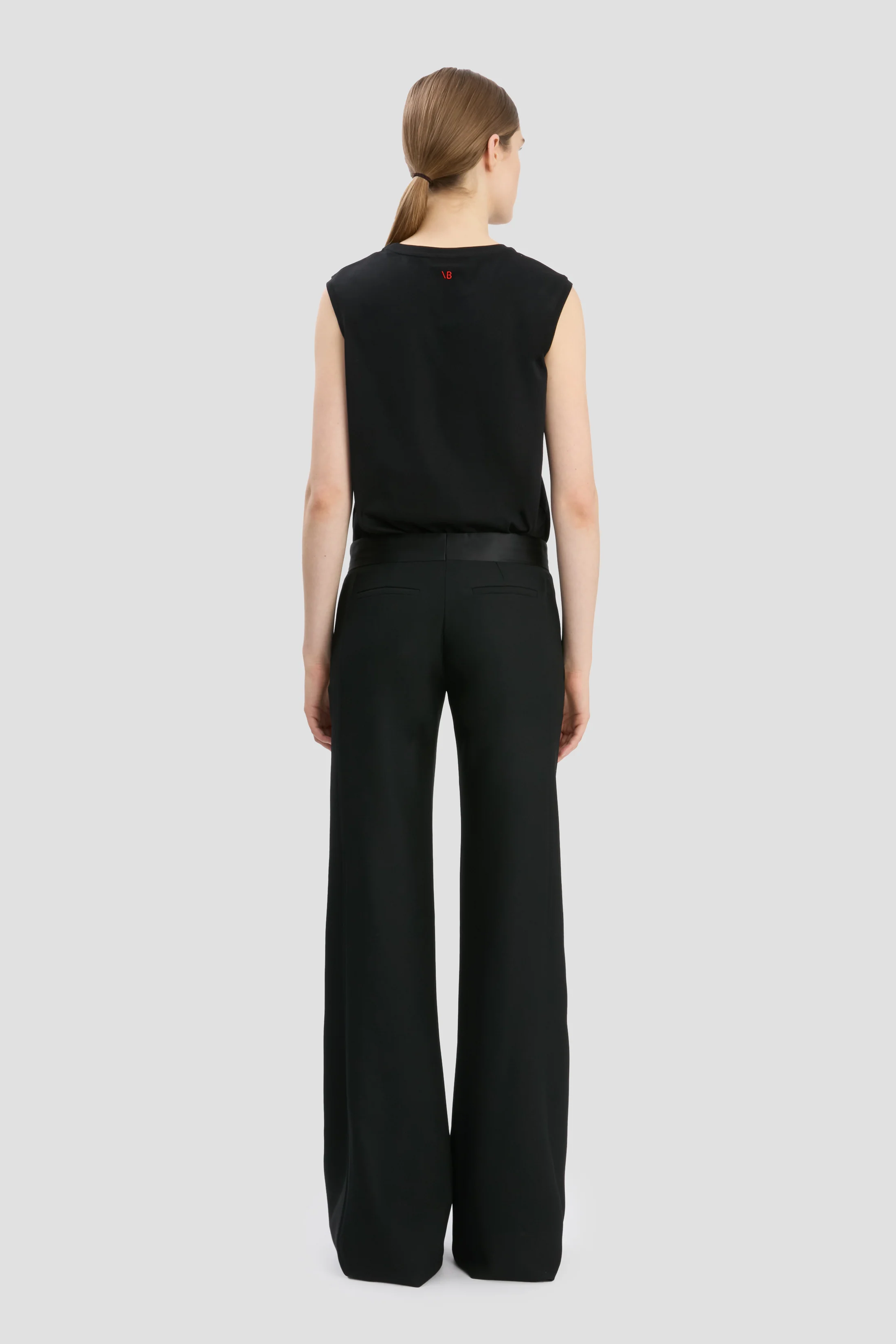 Sleeveless T-Shirt In Black - XNAUWBI