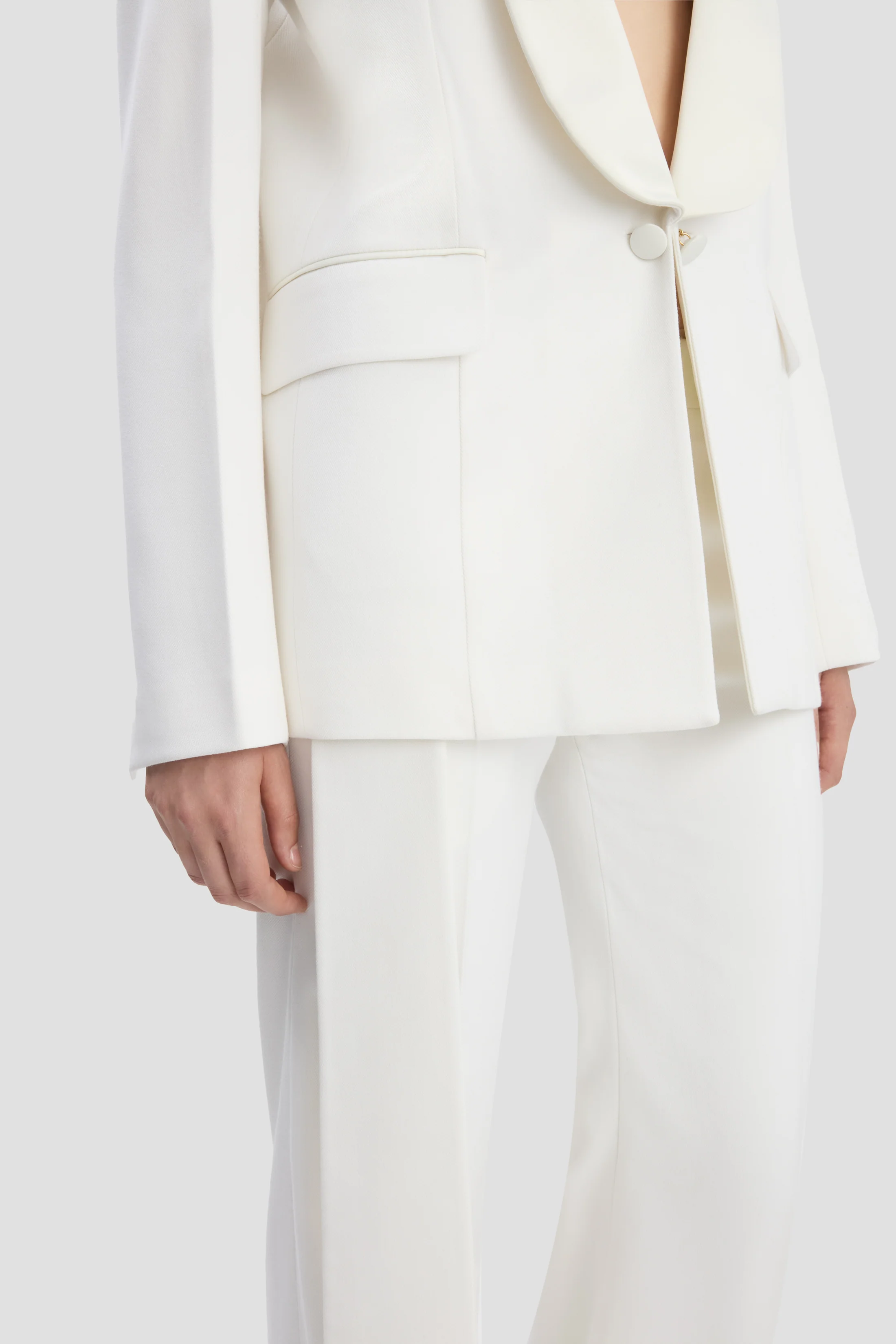 Shawl Collar Tux Jacket In Ivory - XNAUWBI