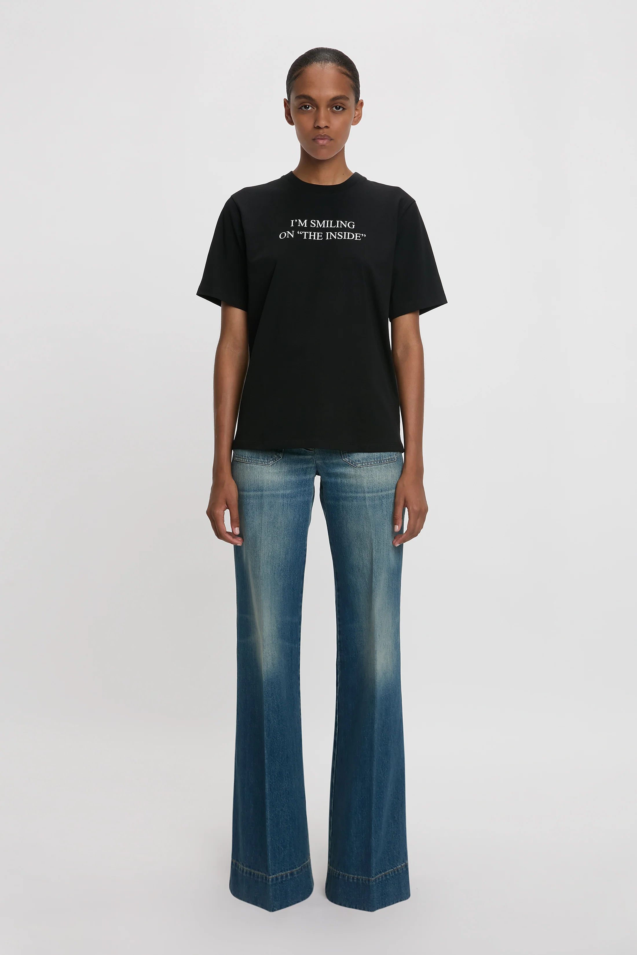 Slogan Tee in Black I'm Smiling On The Inside - XNAUWBI