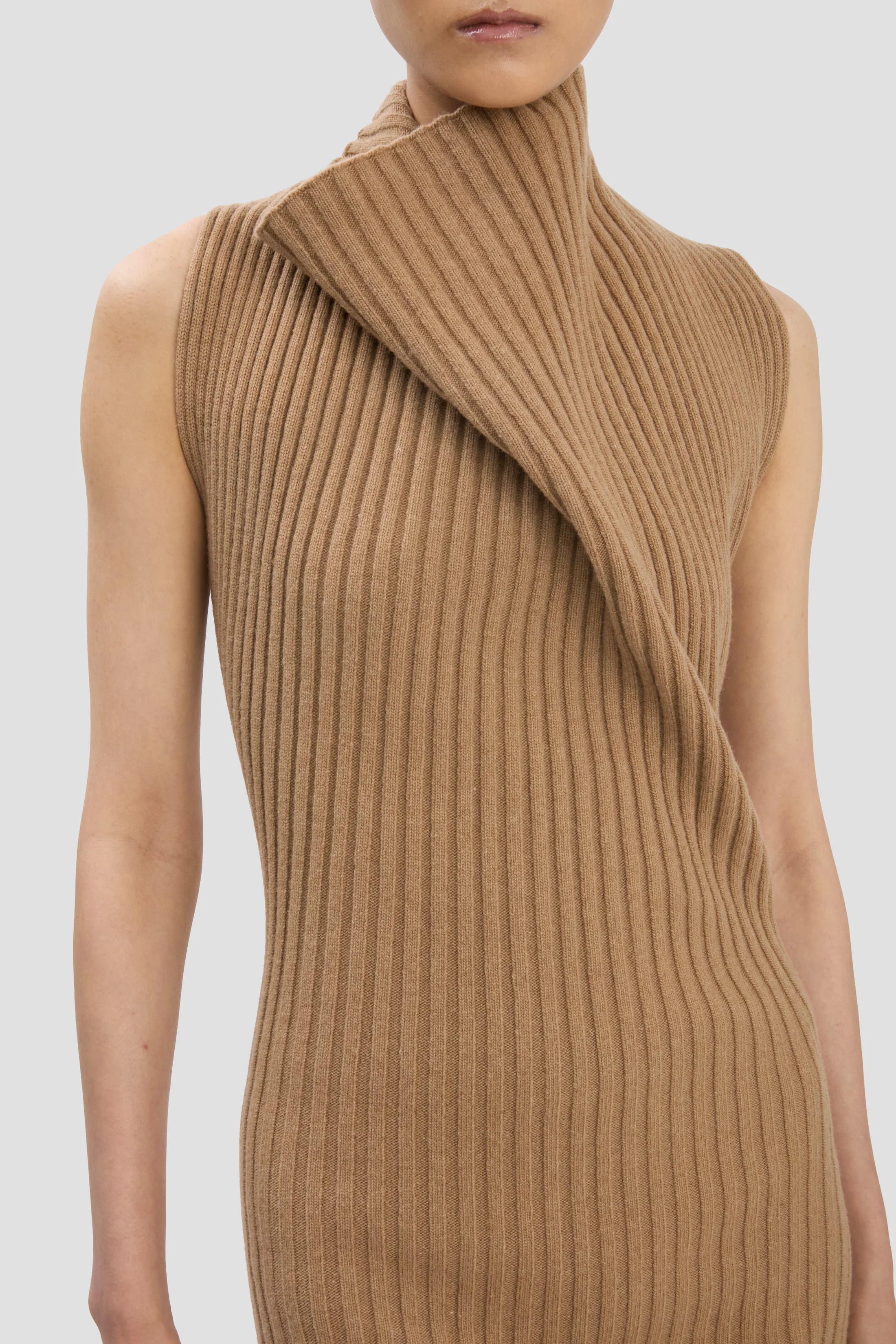 Ribbed Midi Dress In Dark Camel - XNAUWBI