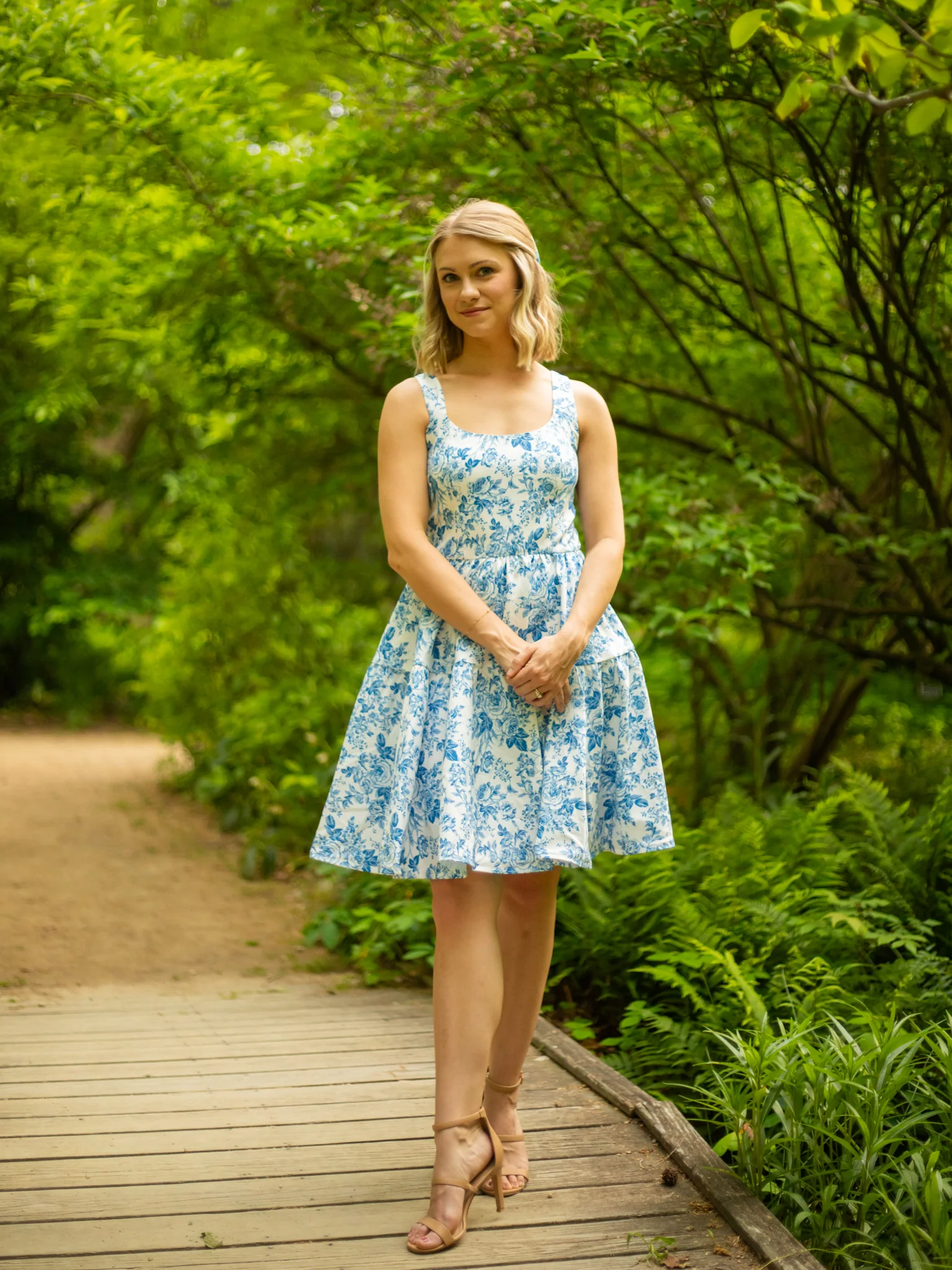 Leading Lady Dress in Countryside - XNAUWBI