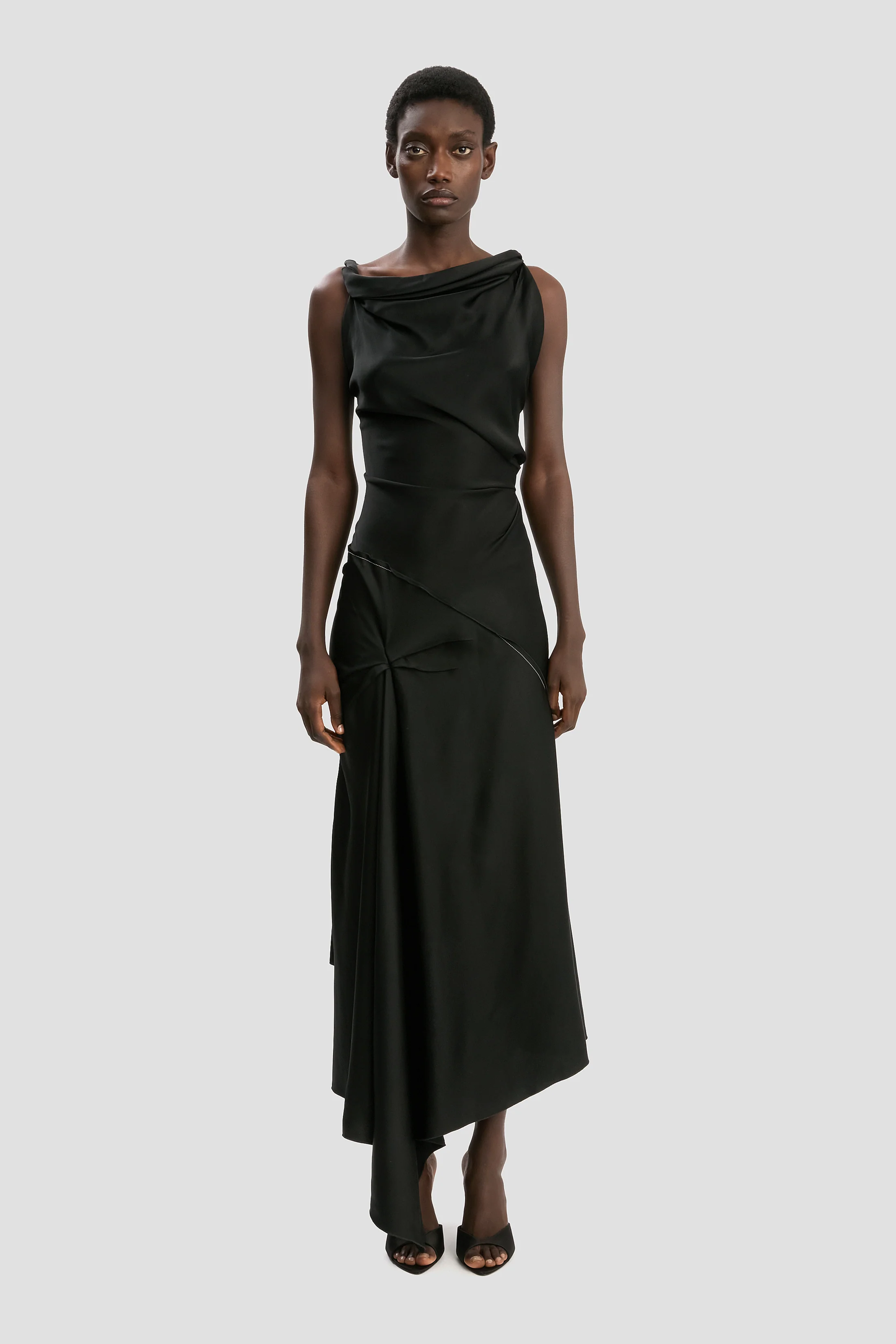 Posy Midi Dress In Black - XNAUWBI