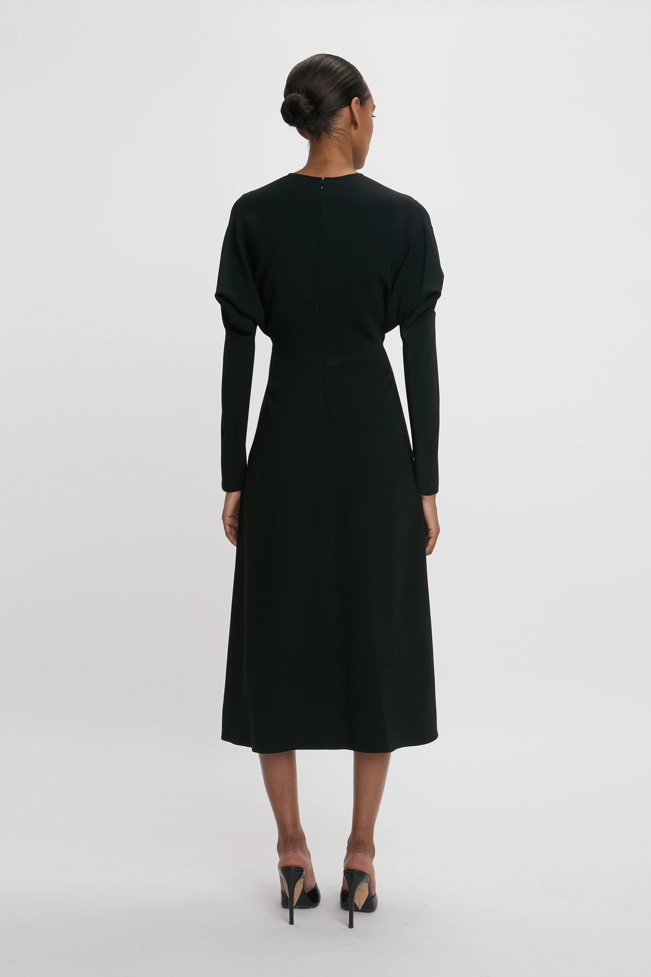Dolman Midi Dress in Black - XNAUWBI