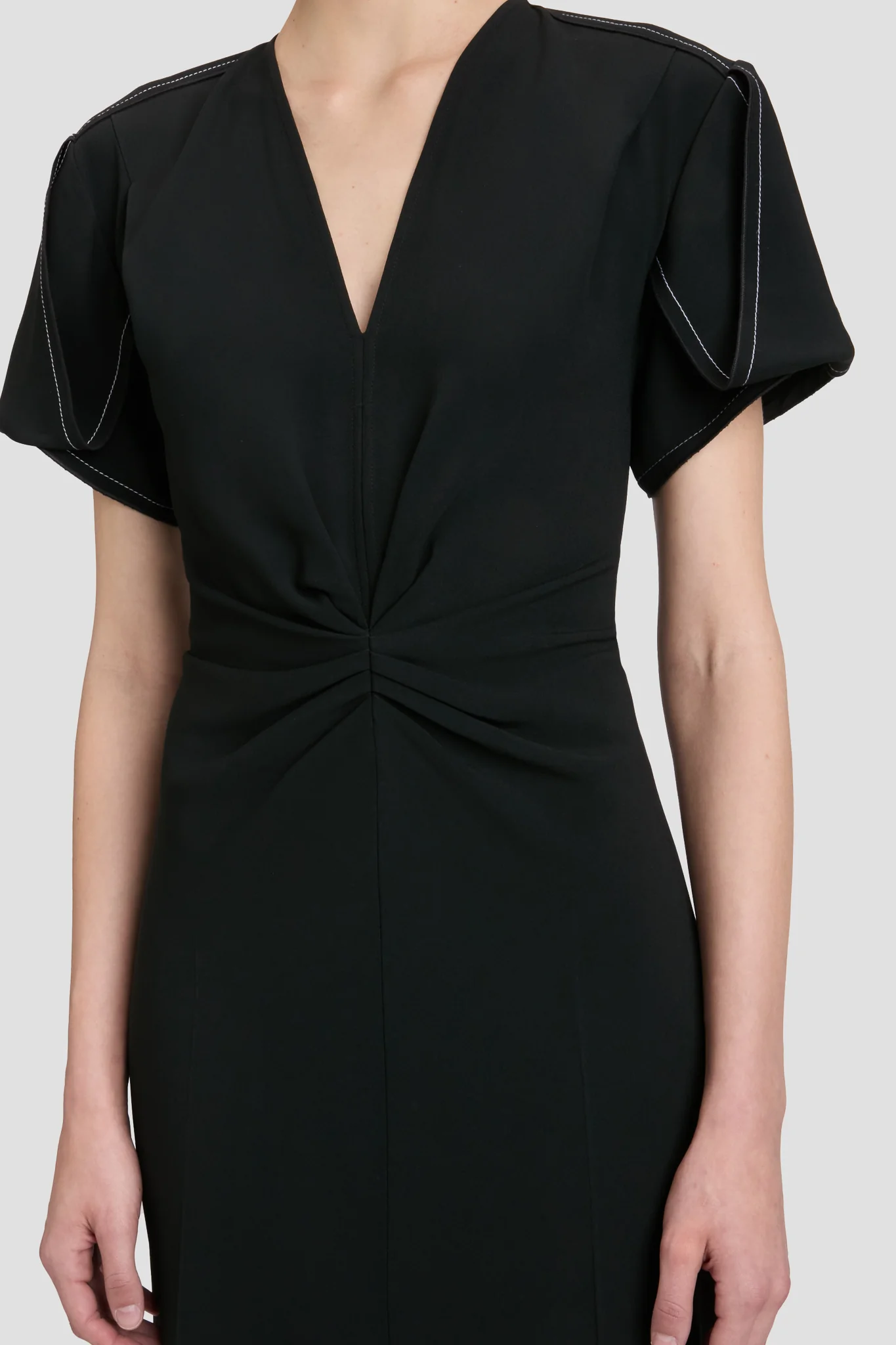 Eve Midi Dress In Black - XNAUWBI