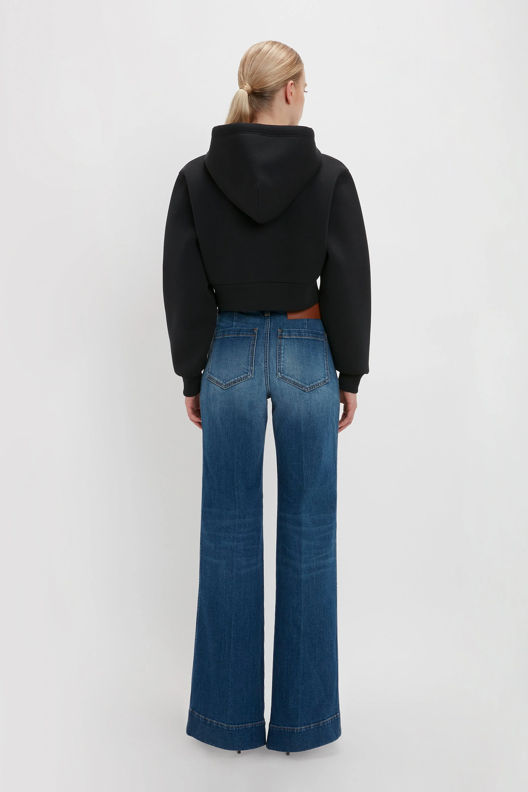 Cropped Neoprene Hoodie In Black - XNAUWBI