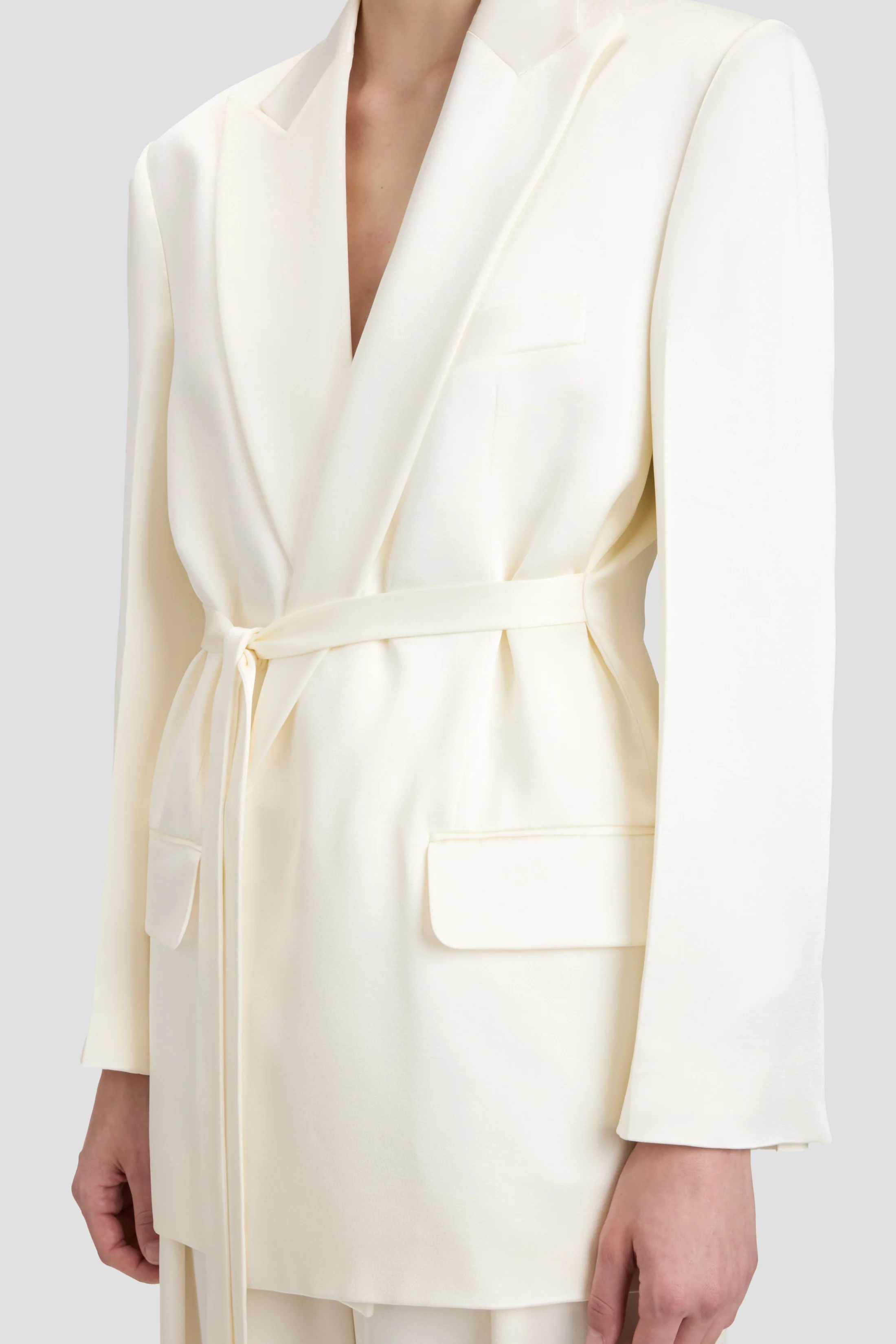 Belted Jacket In Ivory - XNAUWBI