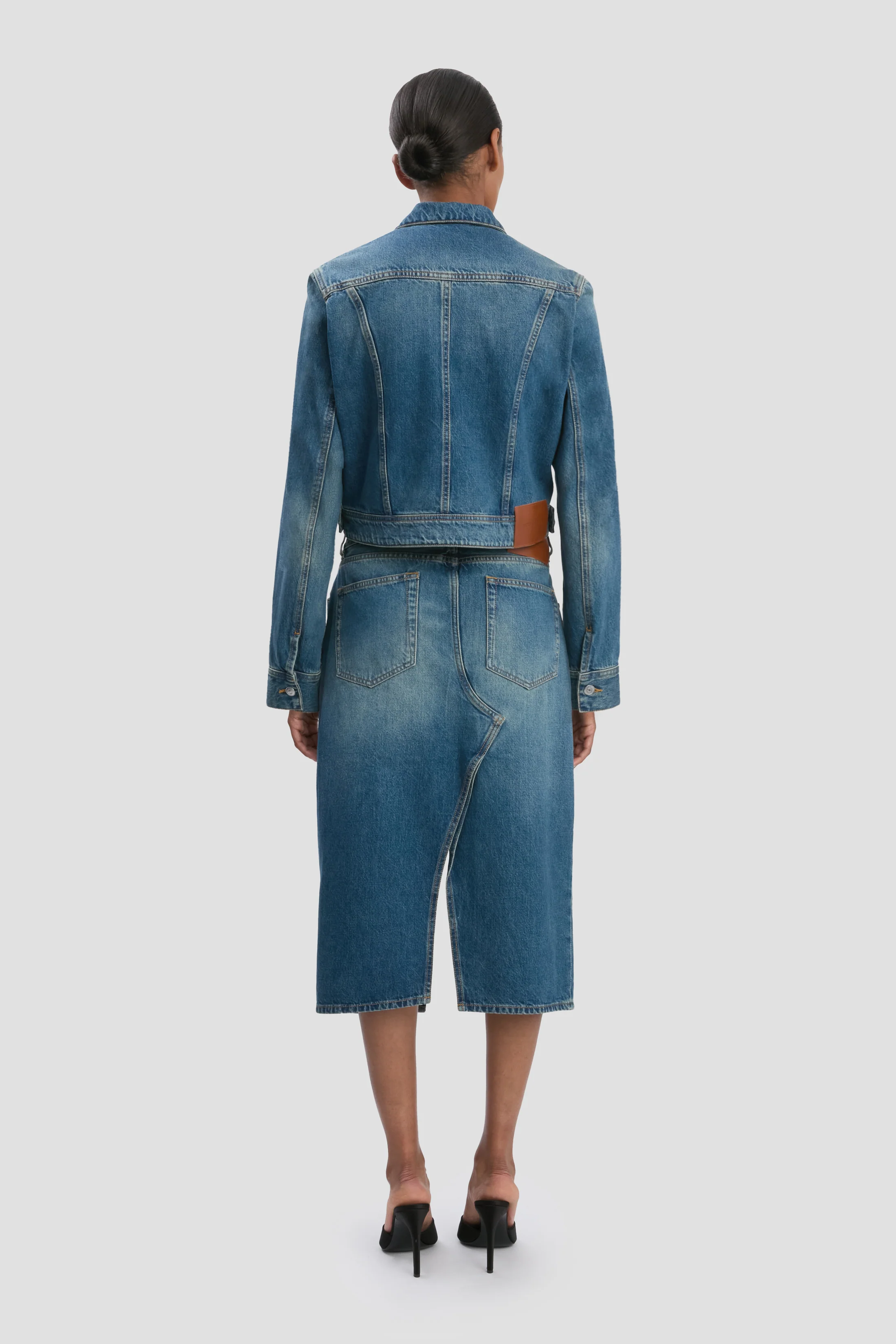 Denim Jacket In Mid Blue Wash - XNAUWBI