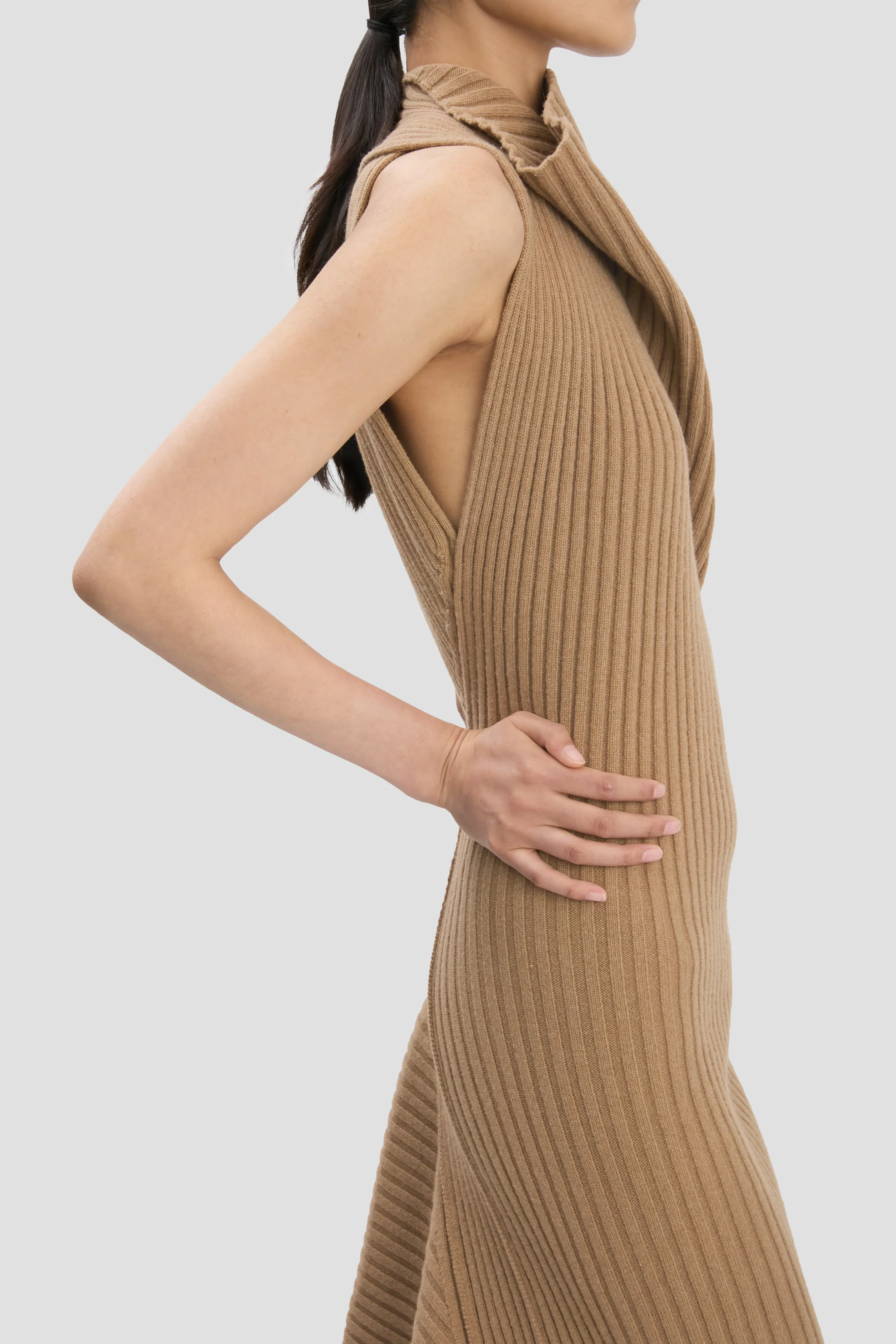 Ribbed Midi Dress In Dark Camel - XNAUWBI