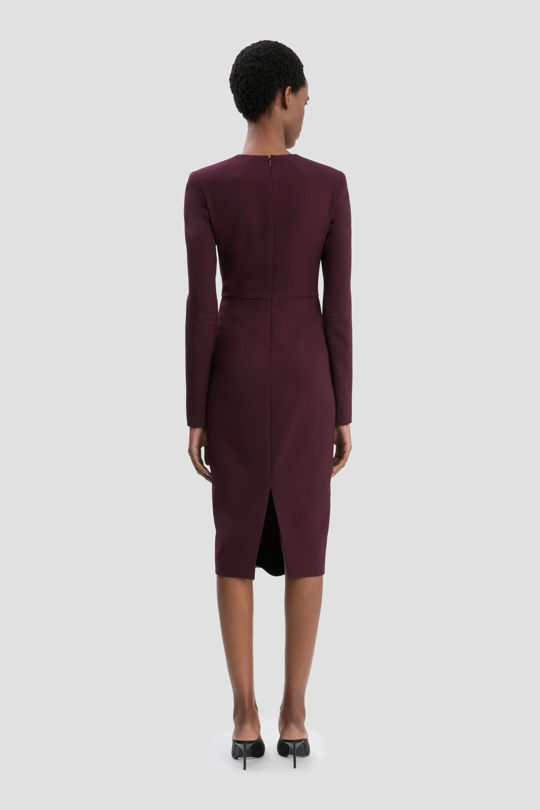 T-Shirt Fitted Dress In Deep Mahogany - XNAUWBI