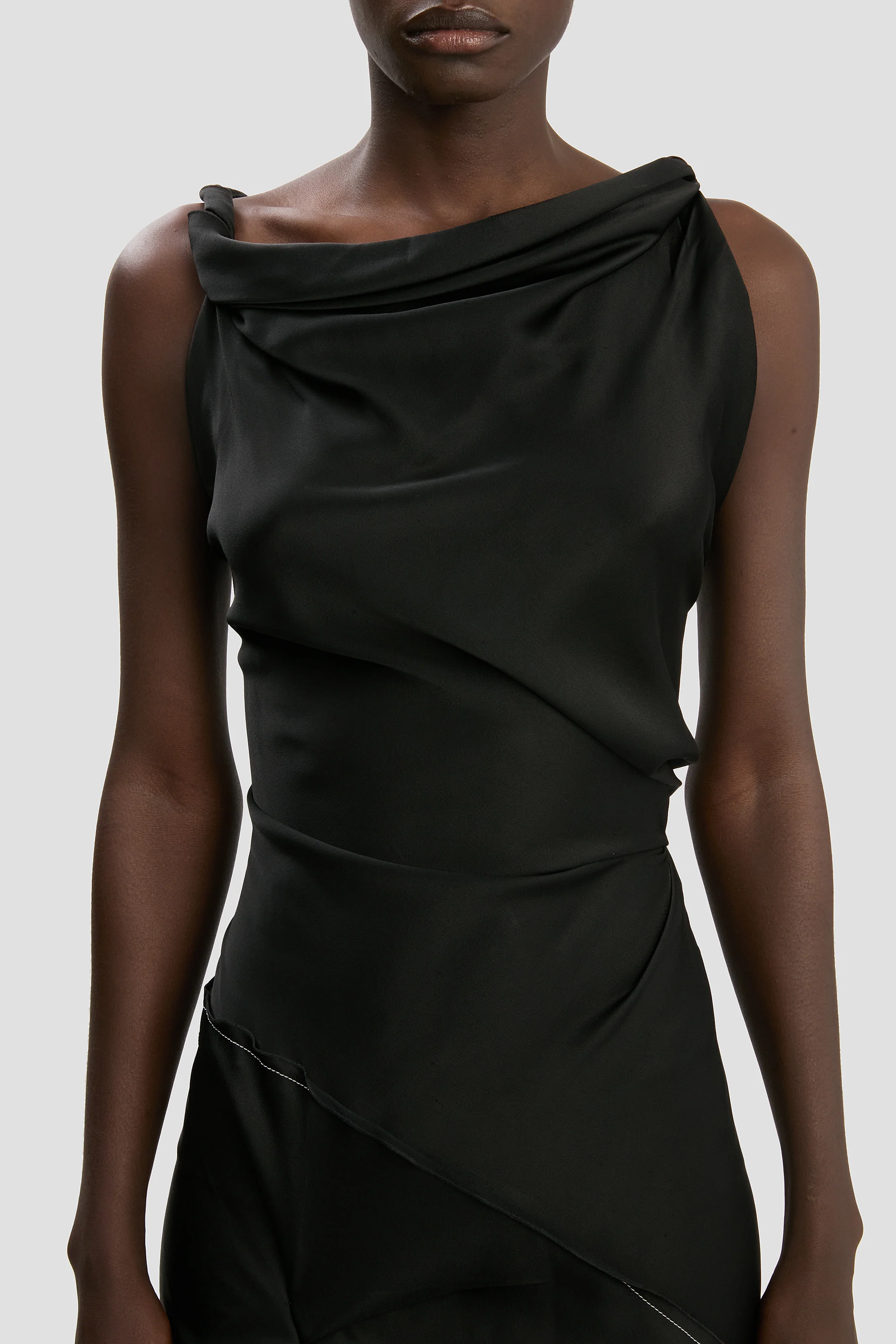 Posy Midi Dress In Black - XNAUWBI