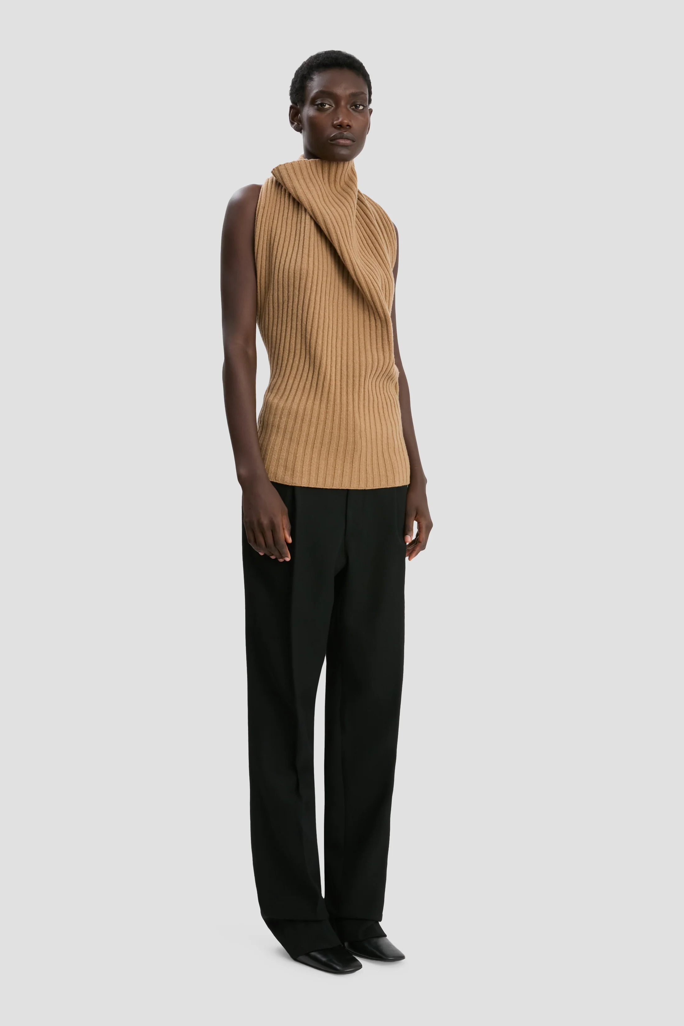 Draped Rib Top In Dark Camel - XNAUWBI