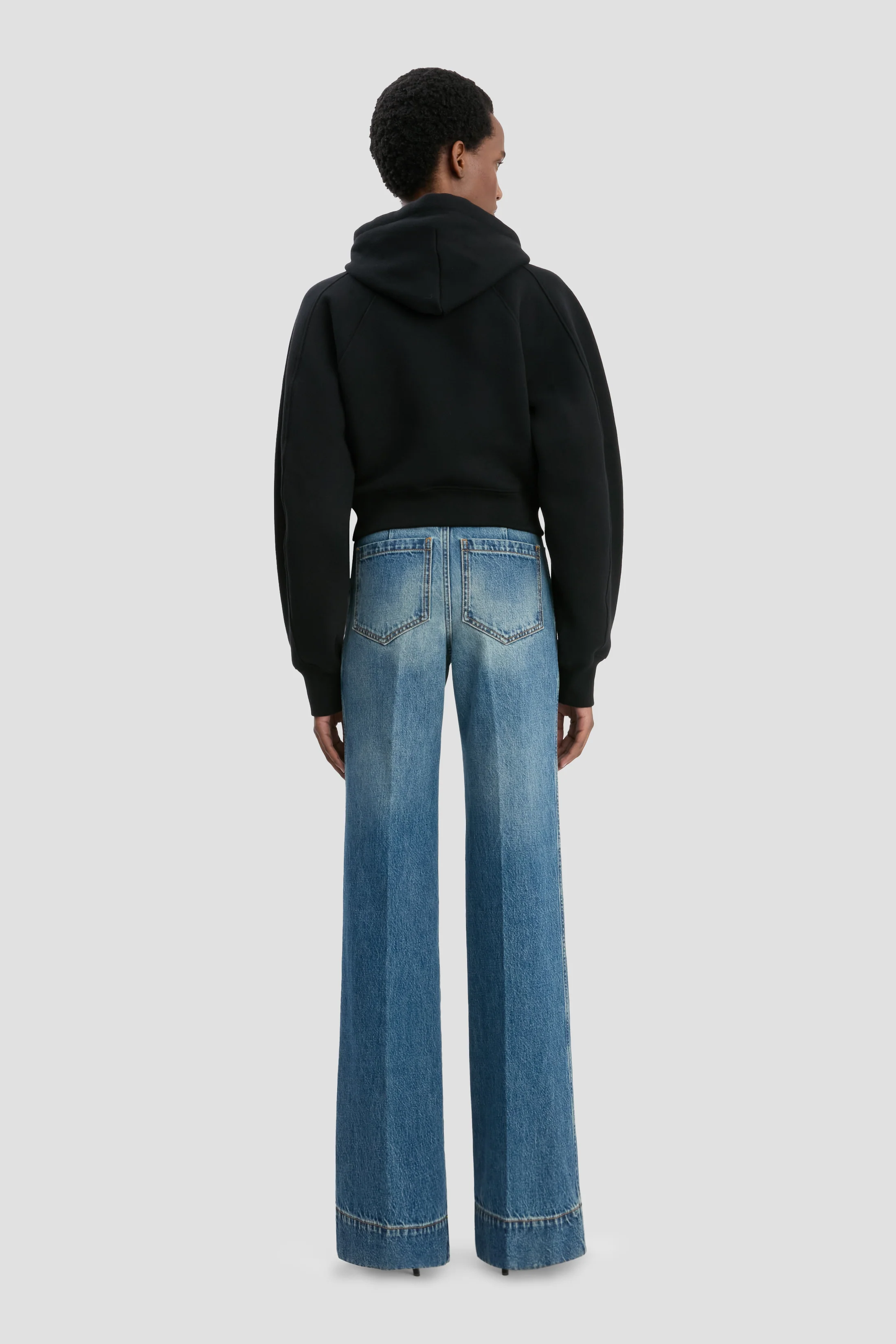 Cropped Raglan Hoodie In Black - XNAUWBI