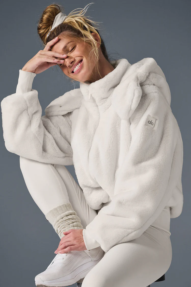 Faux Fur Foxy Jacket - XNAUWBI