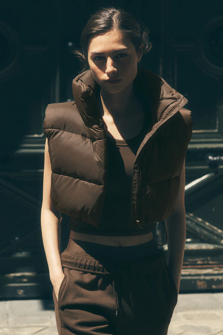 Cropped Gold Rush Puffer Vest - XNAUWBI