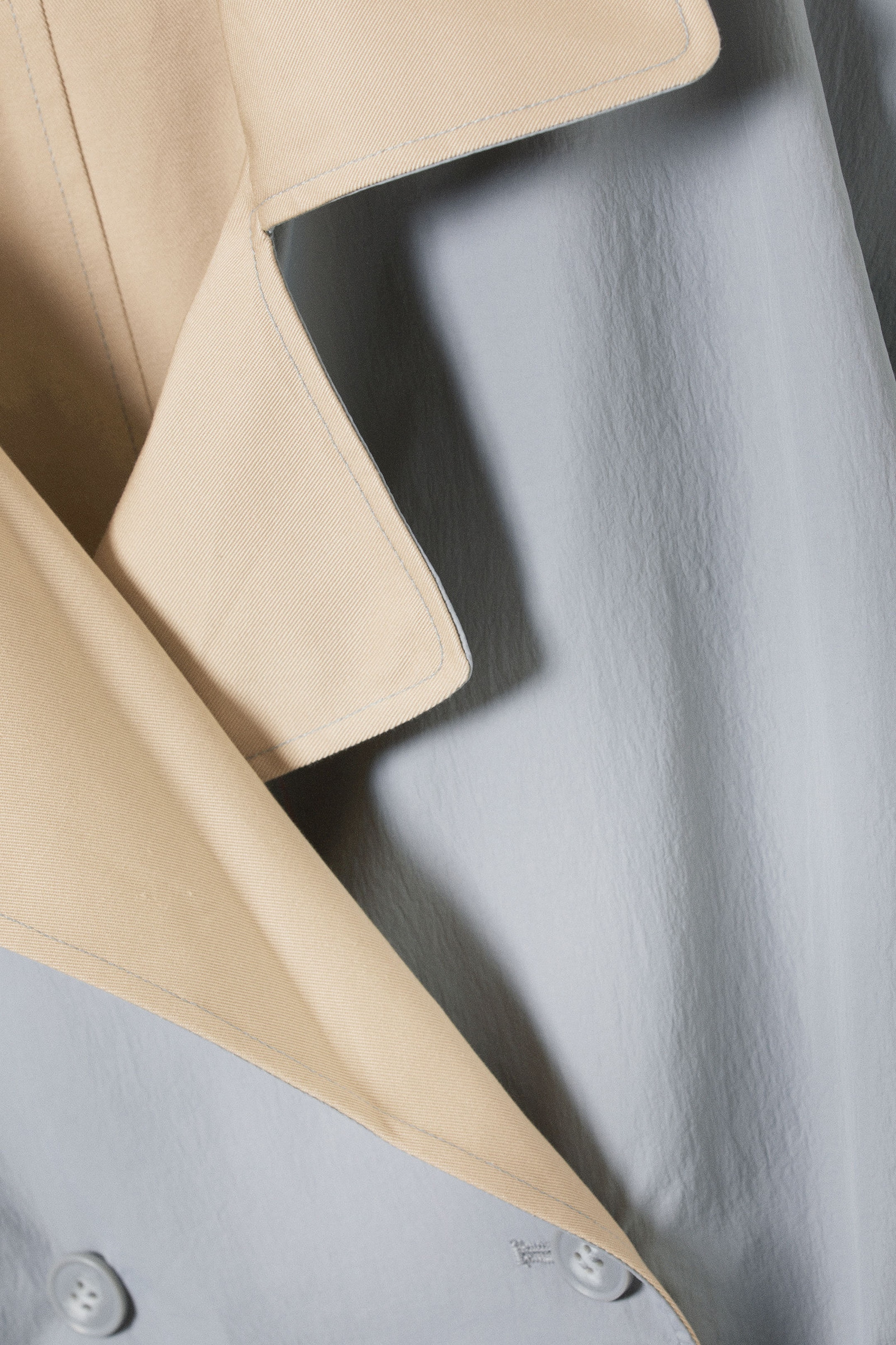 SHORT DOUBLE-BREASTED REVERSIBLE TRENCH COAT - XNAUWBI