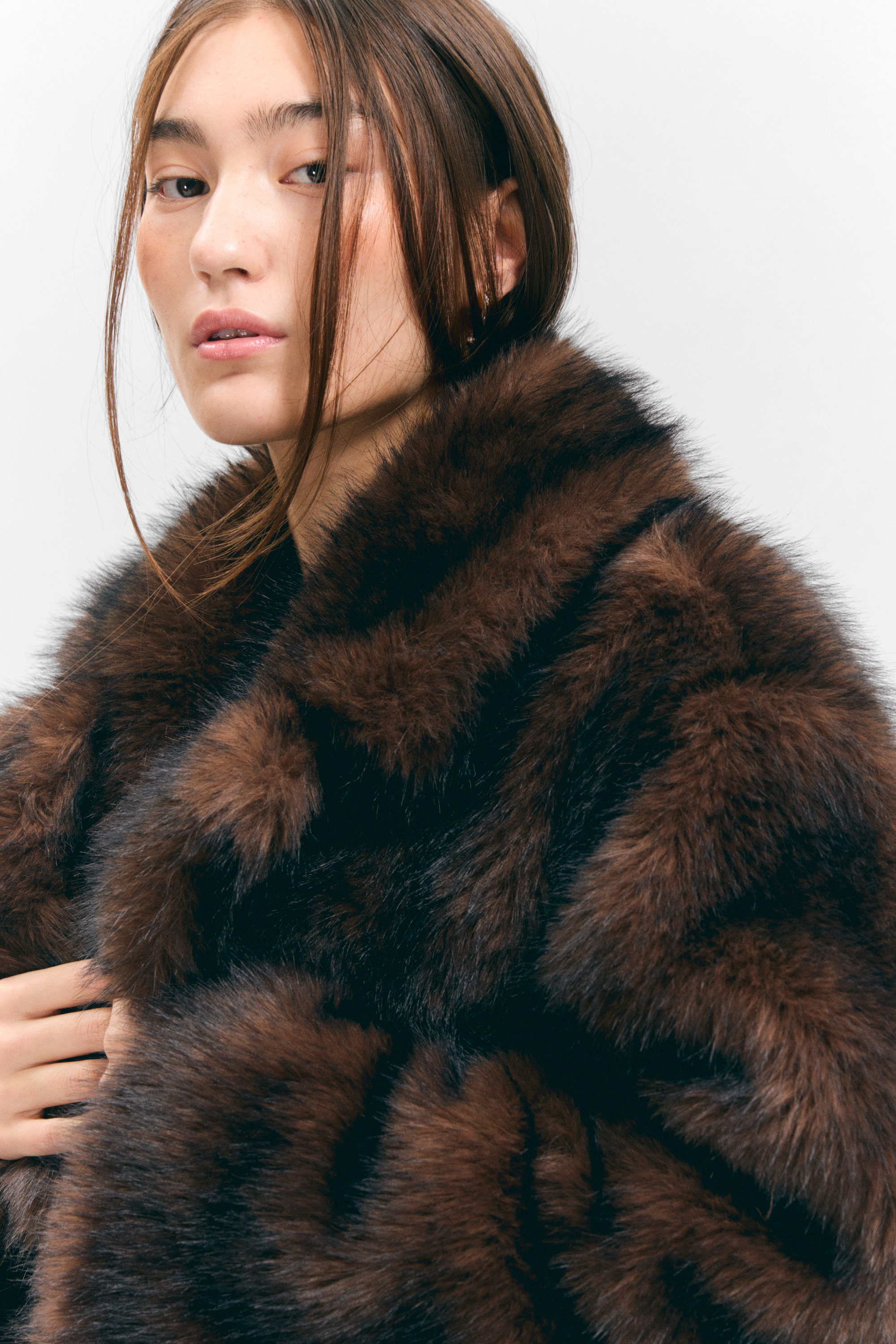 FAUX FUR JACKET - XNAUWBI