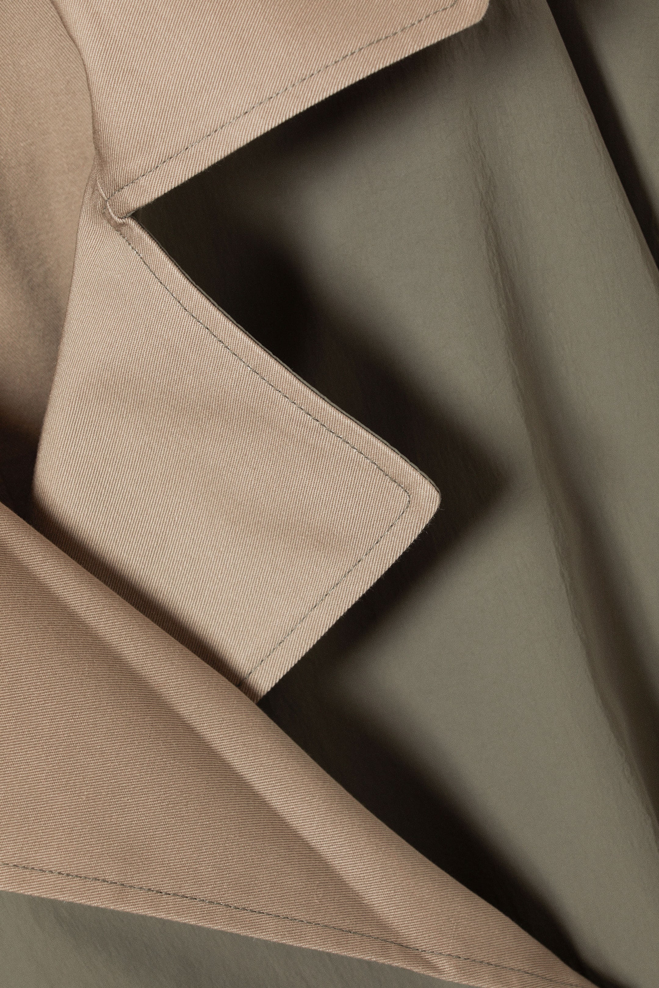 SHORT DOUBLE-BREASTED REVERSIBLE TRENCH COAT - XNAUWBI