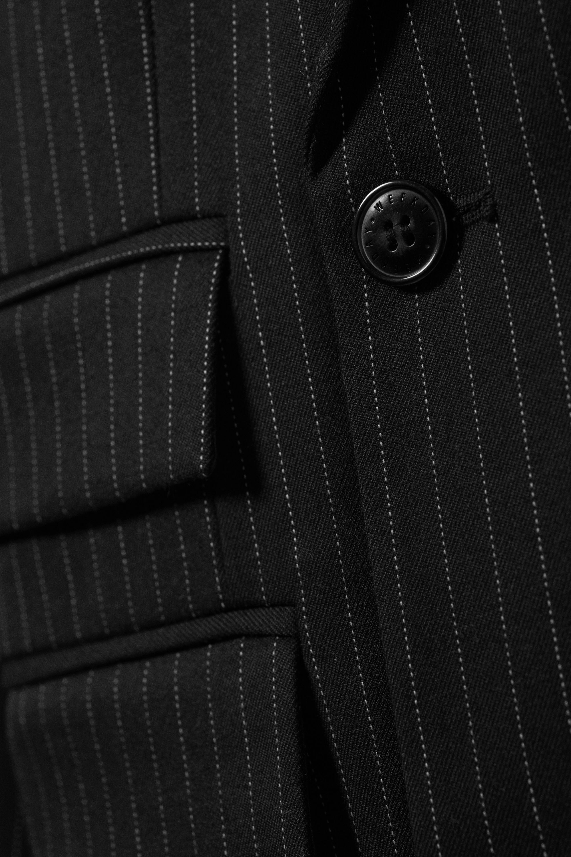 DOUBLE-BREASTED FITTED BLAZER - XNAUWBI