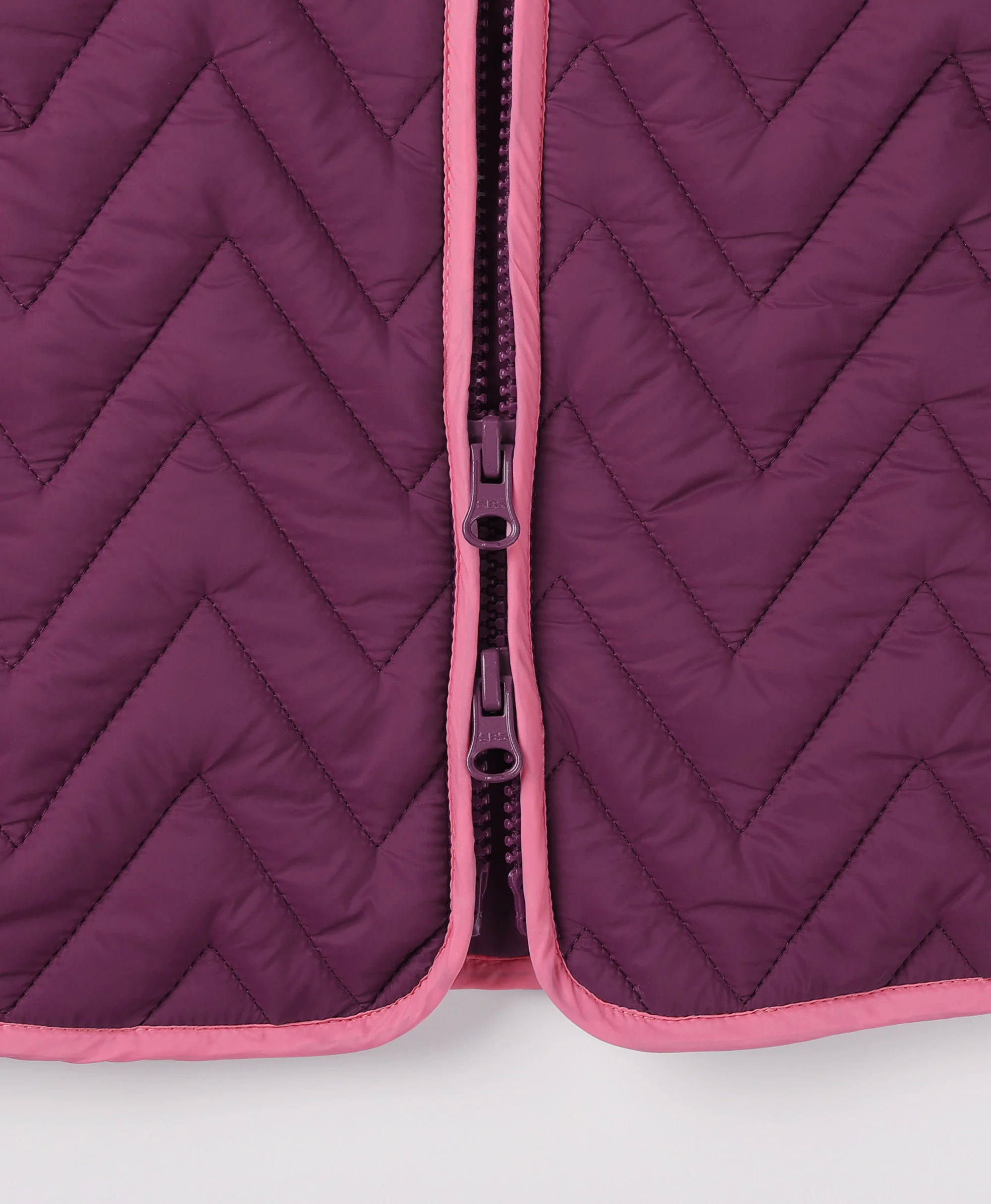 Women's Heated Chevron Quilted Vest - XNAUWBI