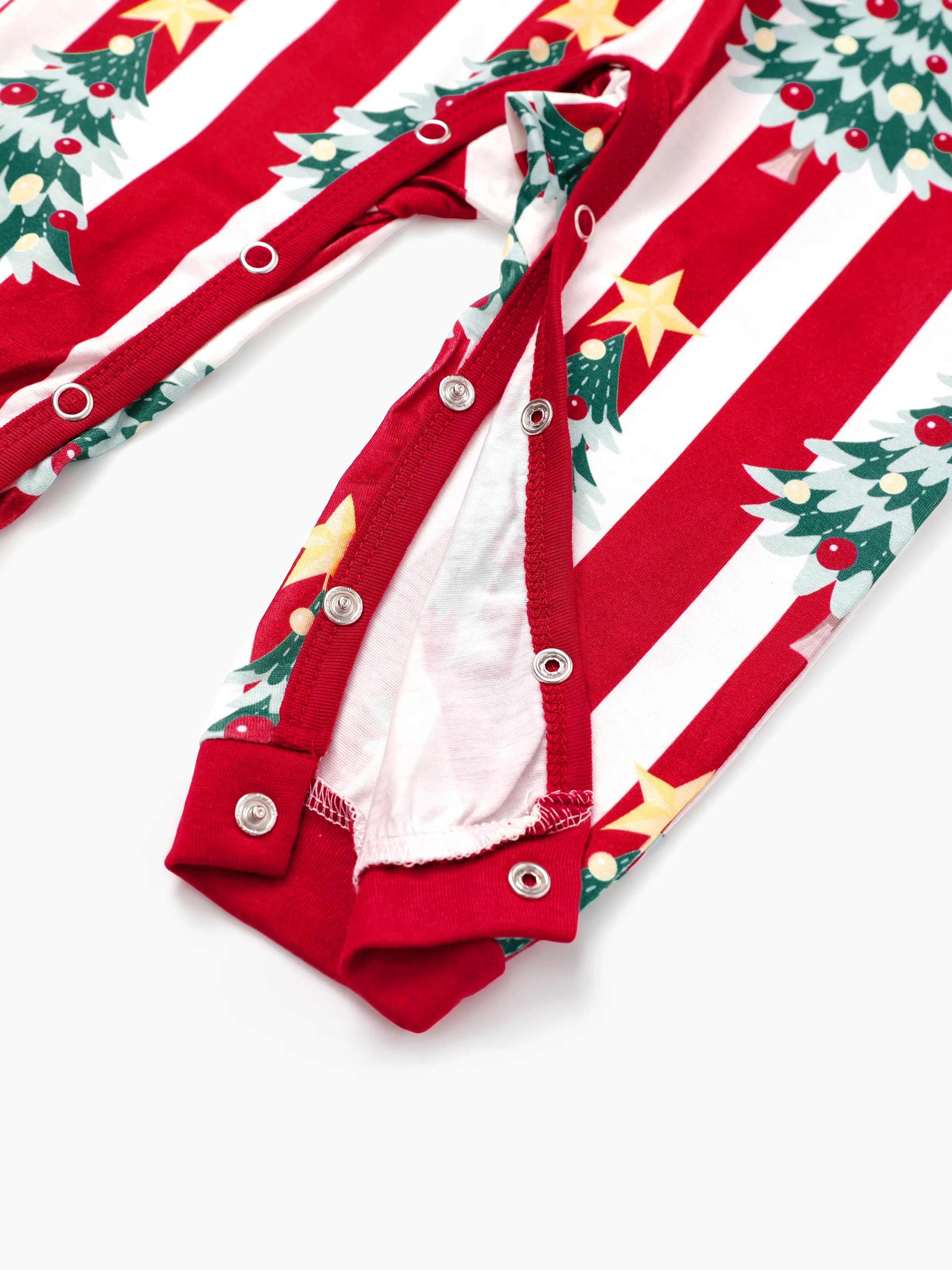 Christmas Family Matching Trees Print Stripes Long-sleeve Pajamas Sets with Christmas Socks Red - XNAUWBI
