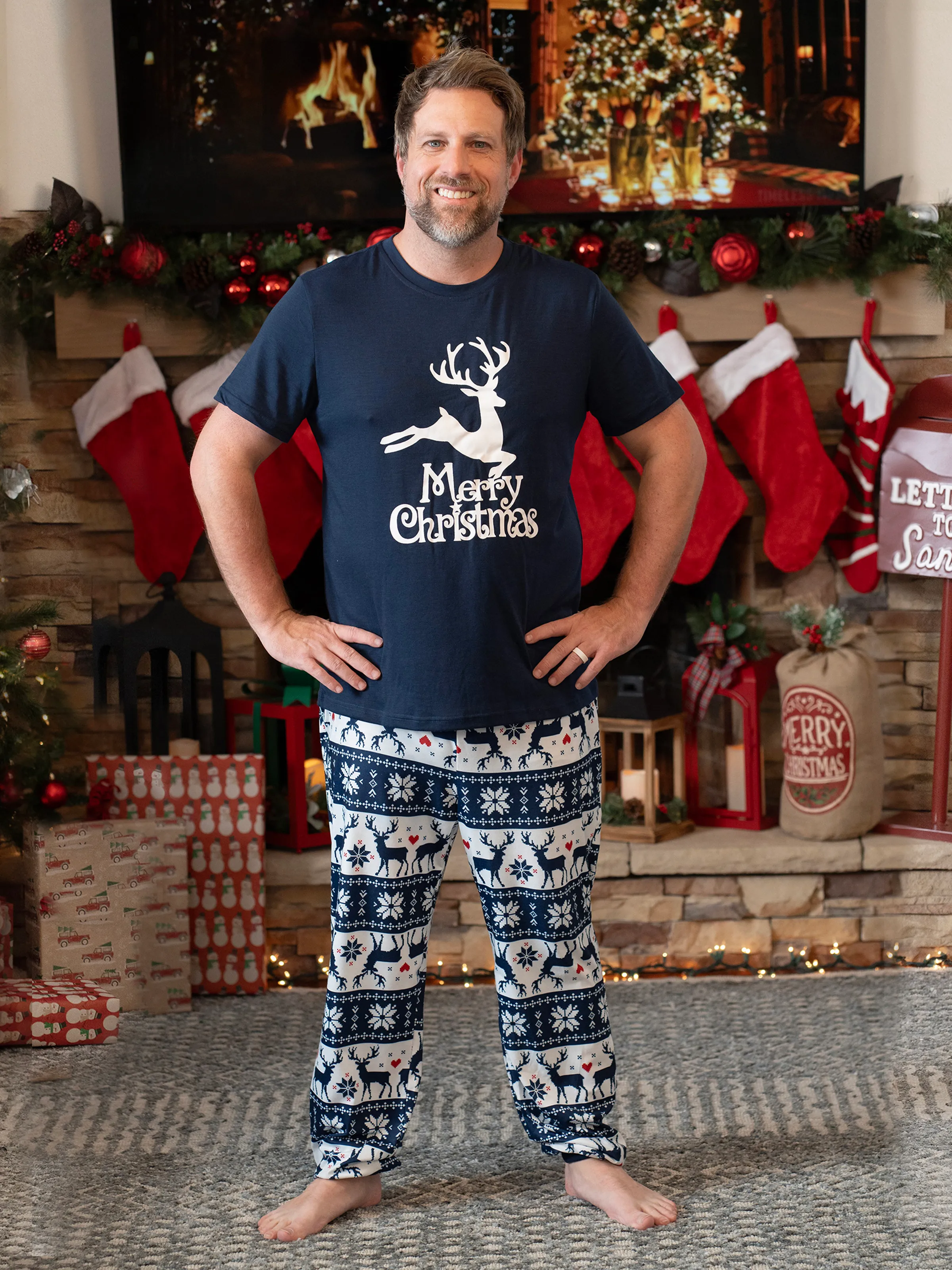 Christmas Reindeer Print Glow in the Dark Family Matching Pajamas Sets with Christmas Socks Deep Blue - XNAUWBI