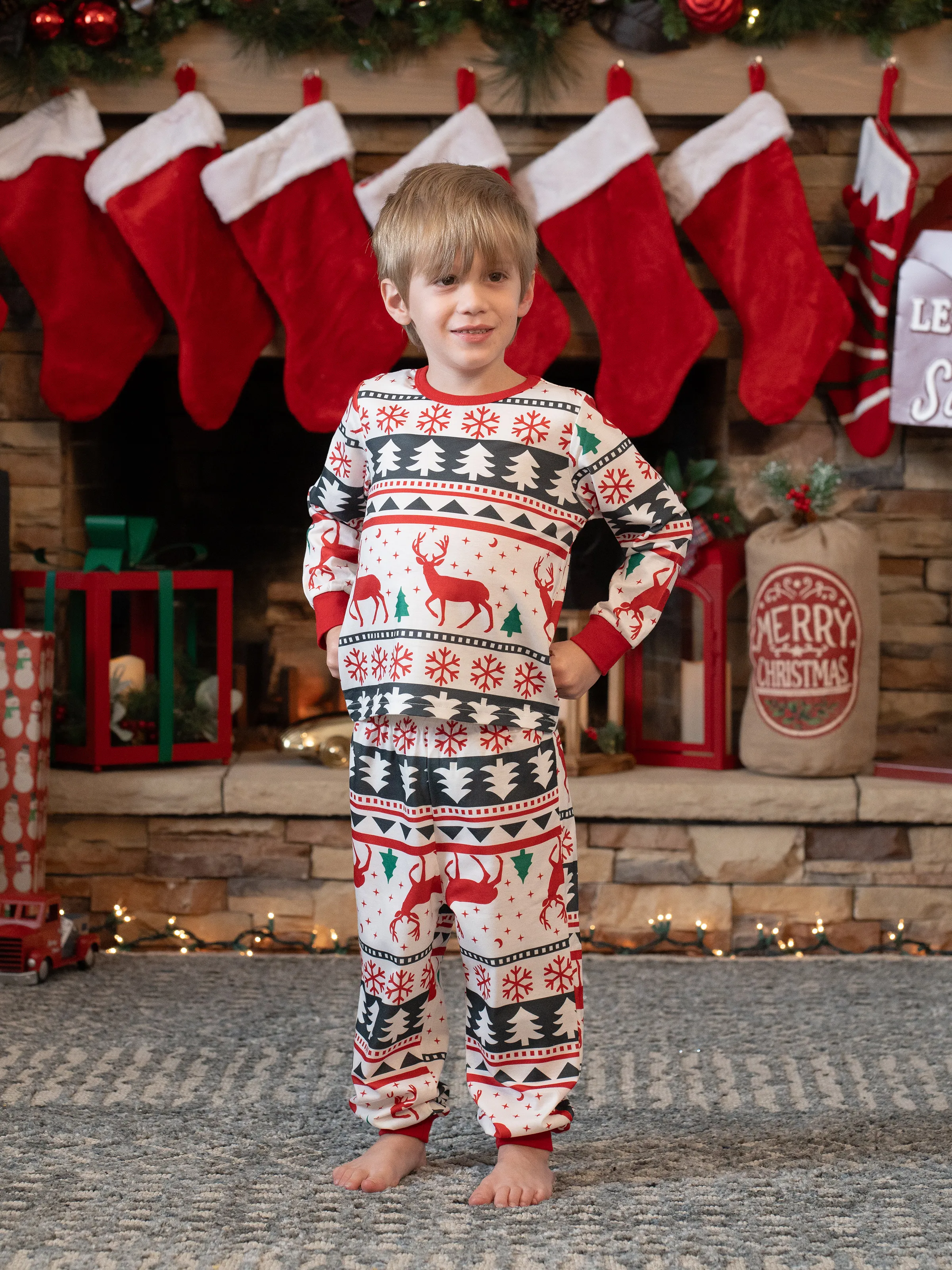 Family Christmas Pajamas All Over Reindeer Print Long-sleeve with Christmas Socks (SGS Certied Safety) Red+White - XNAUWBI