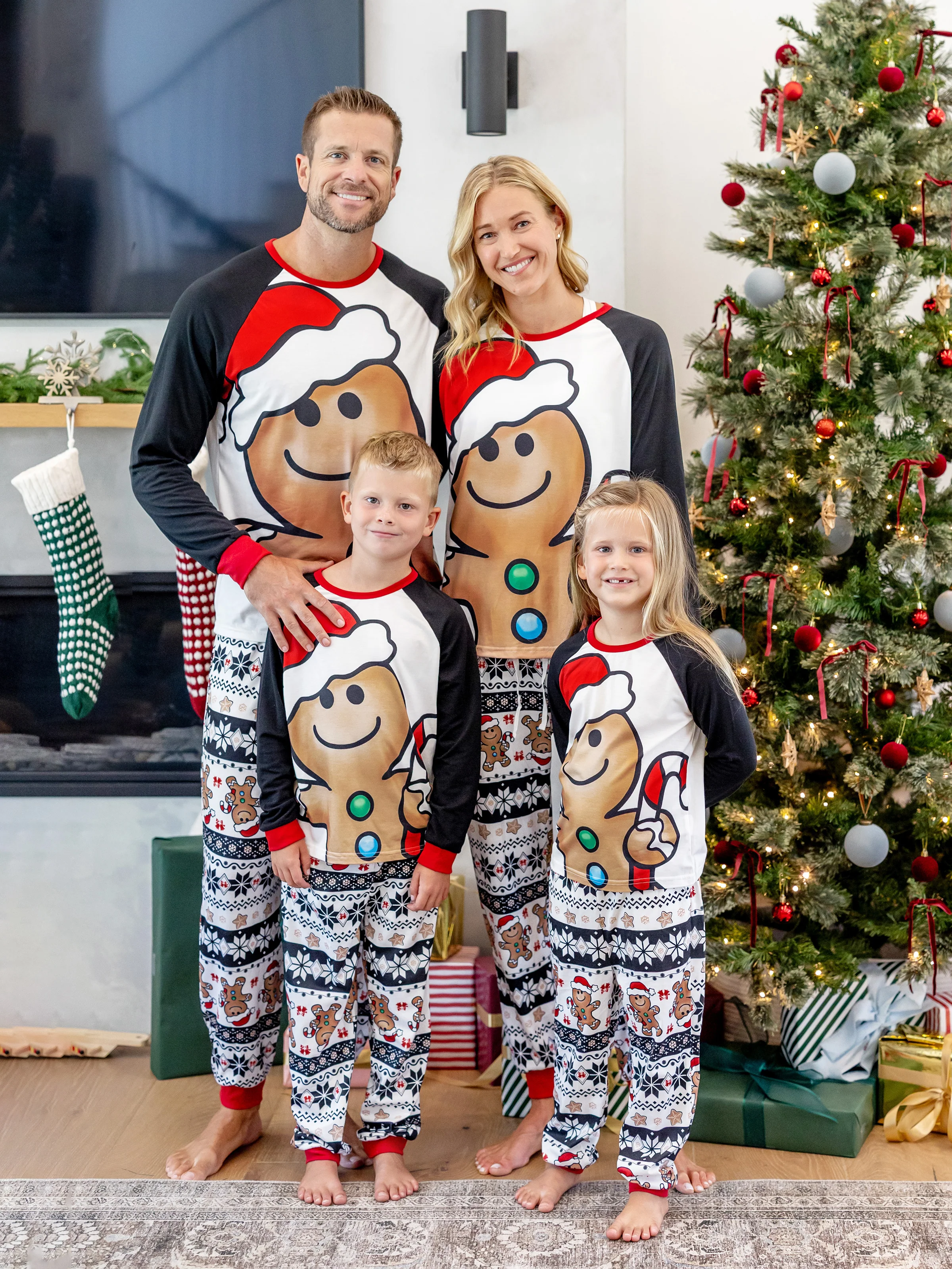 Christmas Family Matching Raglan Sleeves Gingerbread Man Pajamas Sets with Drawstring and Pockets with Christmas Socks red/black - XNAUWBI