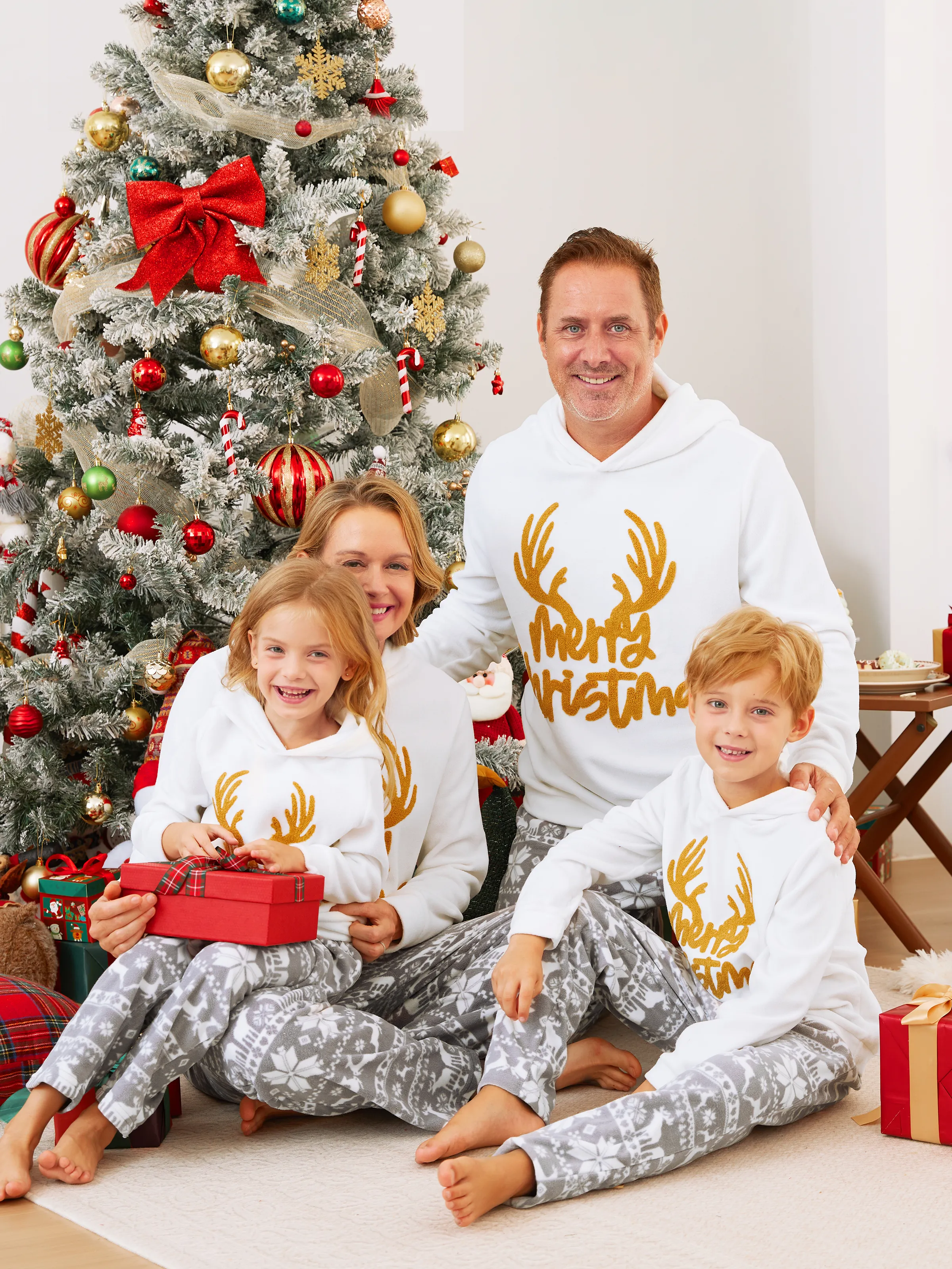 Christmas Family Matching Letters Embroidered Long-sleeve Hooded Fleece Pajamas Sets with Christmas Socks White - XNAUWBI