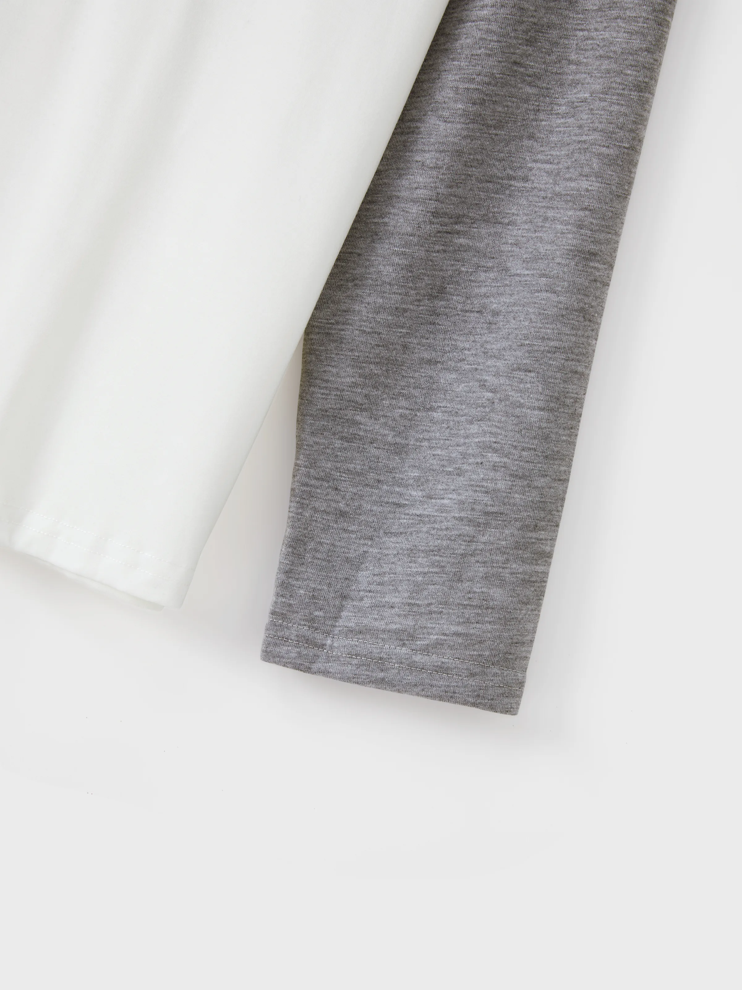 Christmas Tree Snowflake and Letters Print Grey Family Matching Long-sleeve Pajamas Sets with Christmas Socks Grey - XNAUWBI