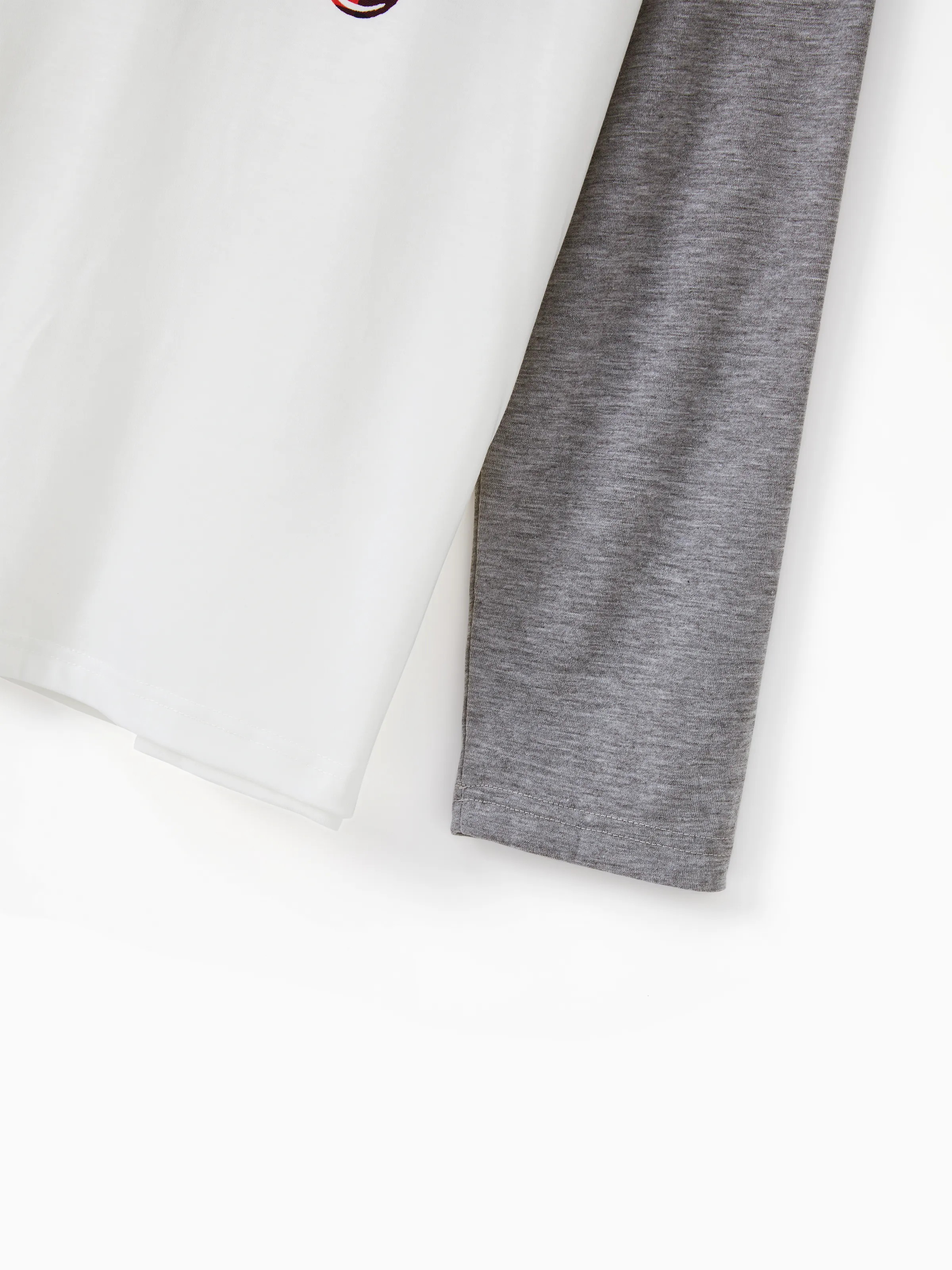 Christmas Tree Snowflake and Letters Print Grey Family Matching Long-sleeve Pajamas Sets with Christmas Socks Grey - XNAUWBI