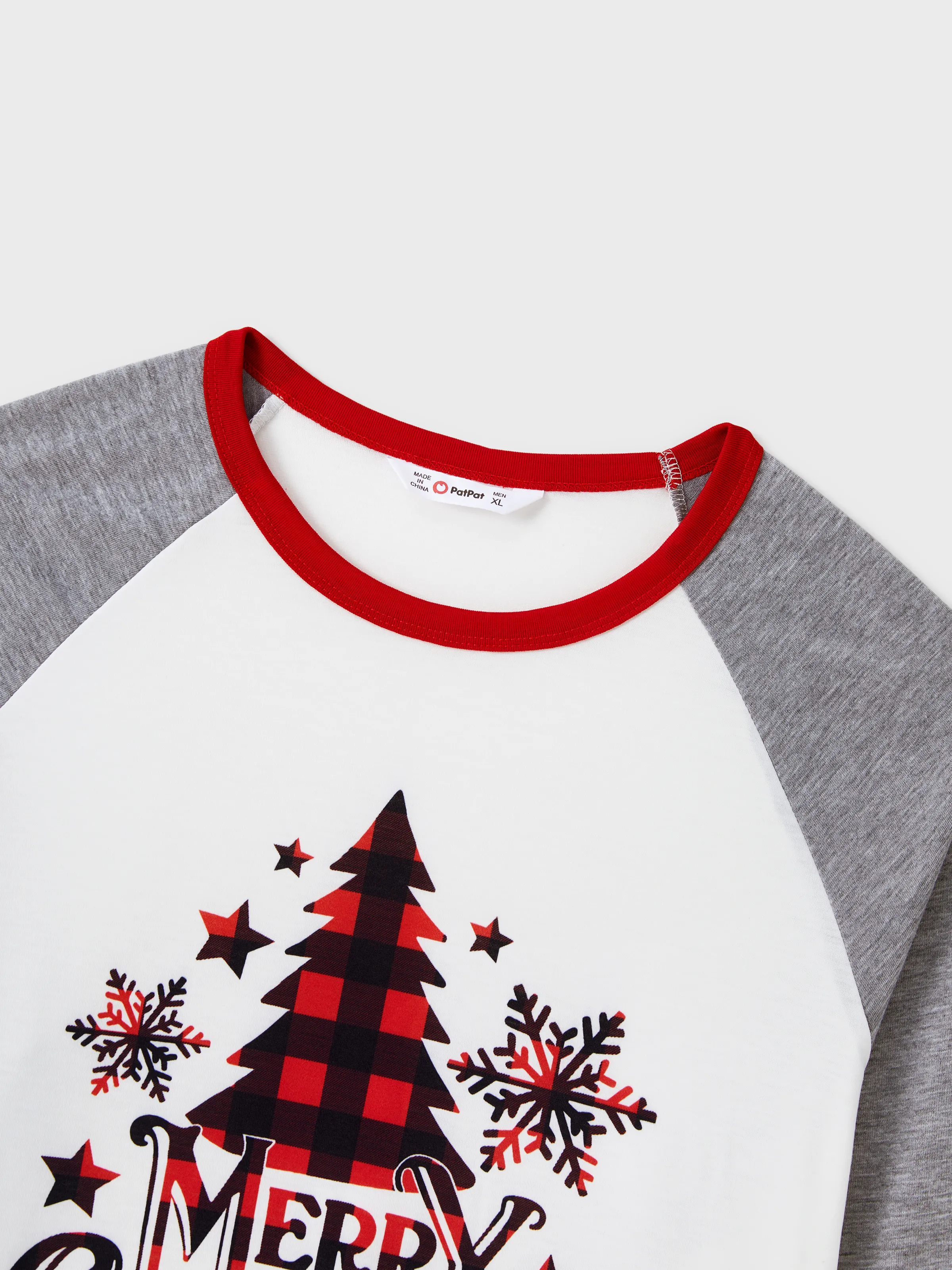 Christmas Tree Snowflake and Letters Print Grey Family Matching Long-sleeve Pajamas Sets with Christmas Socks Grey - XNAUWBI