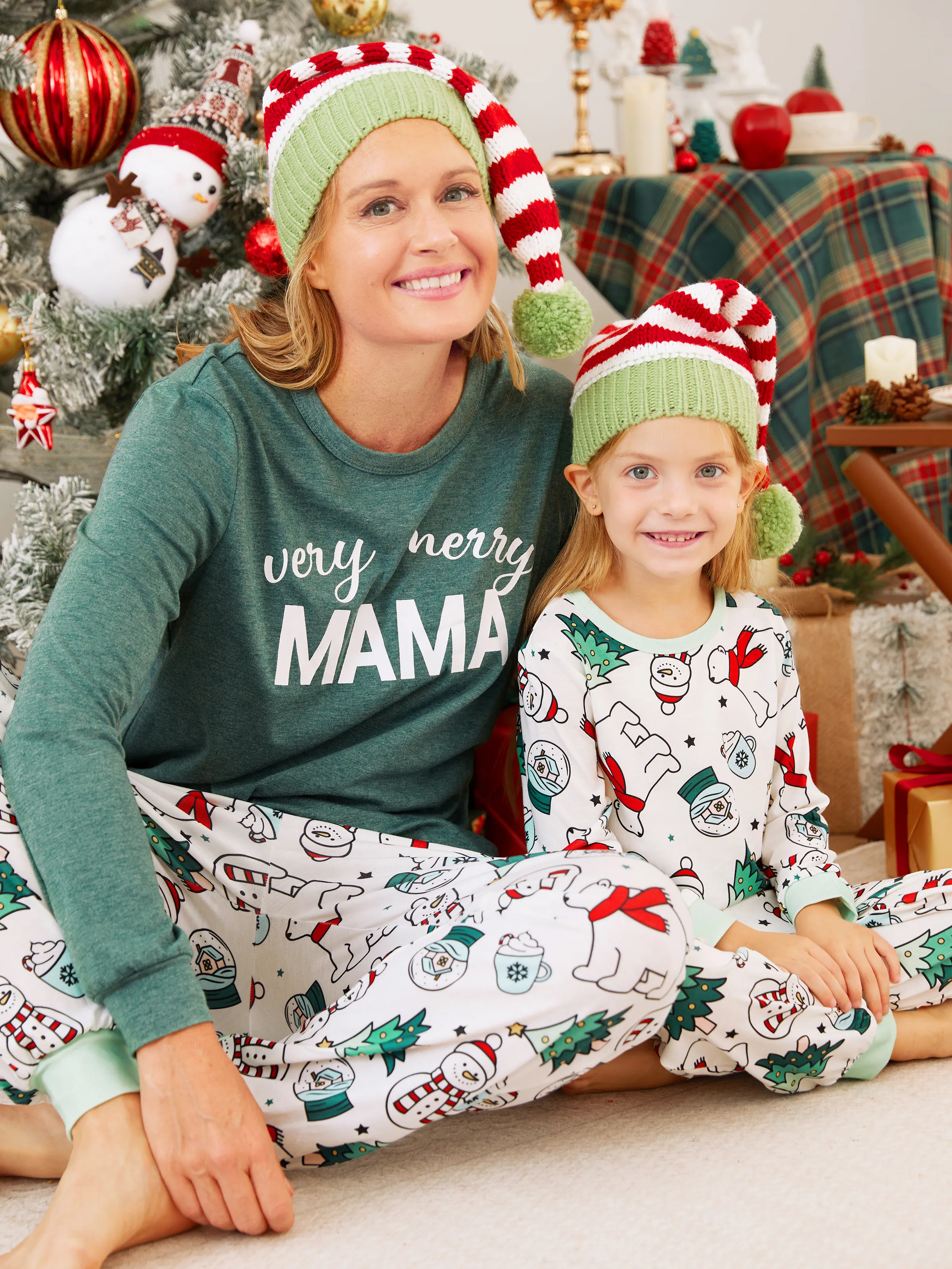 Christmas Family Matching Long Sleeves Very Merry Green Tops Allover Pattern Pants Pajamas Sets with Christmas Socks MediumSpringGreen - XNAUWBI