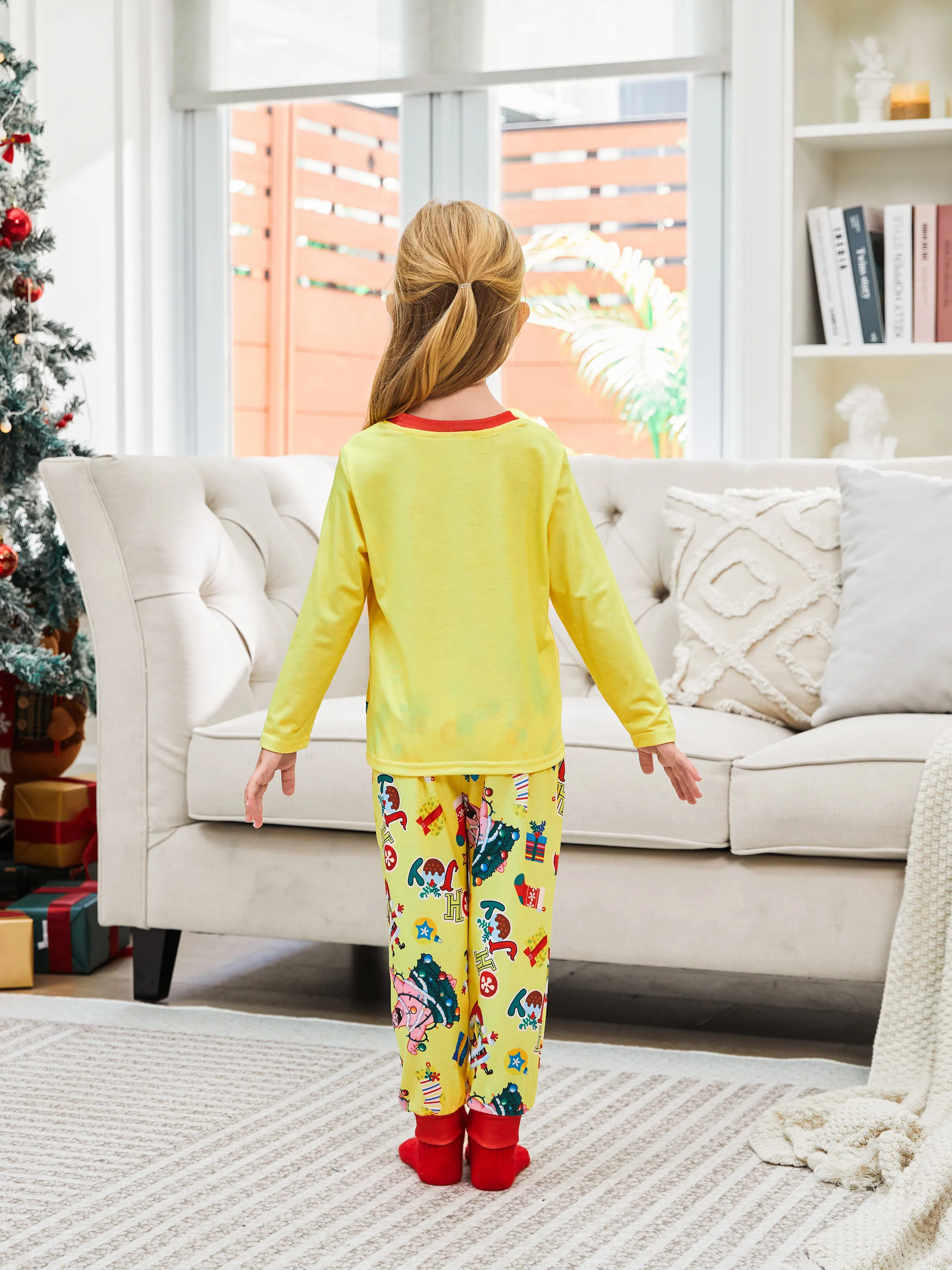 SpongeBob SquarePants Christmas Family matching Print Pajamas Sets with Christmas Socks - XNAUWBI