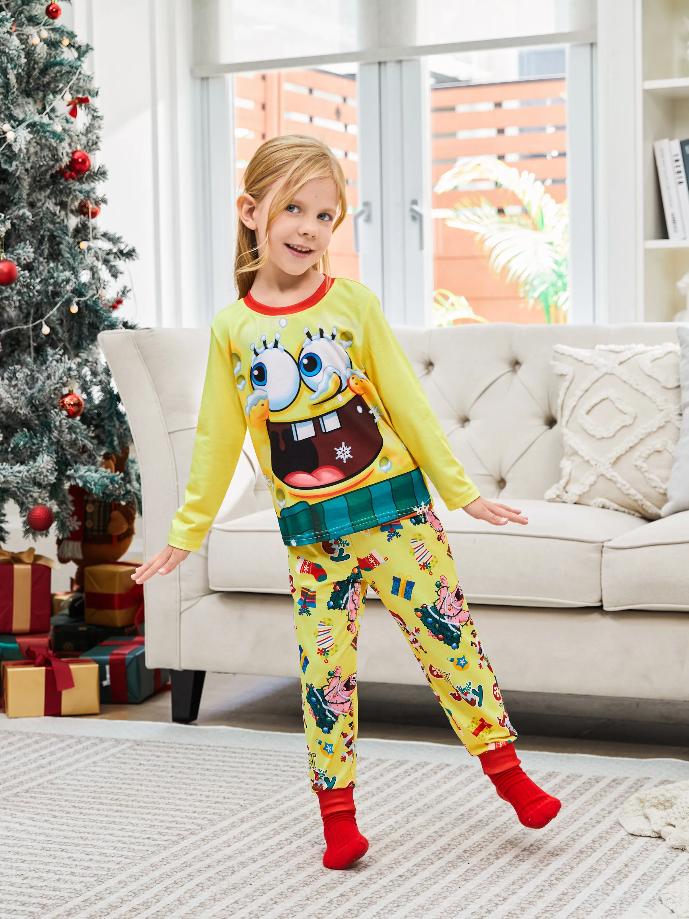 SpongeBob SquarePants Christmas Family matching Print Pajamas Sets with Christmas Socks - XNAUWBI