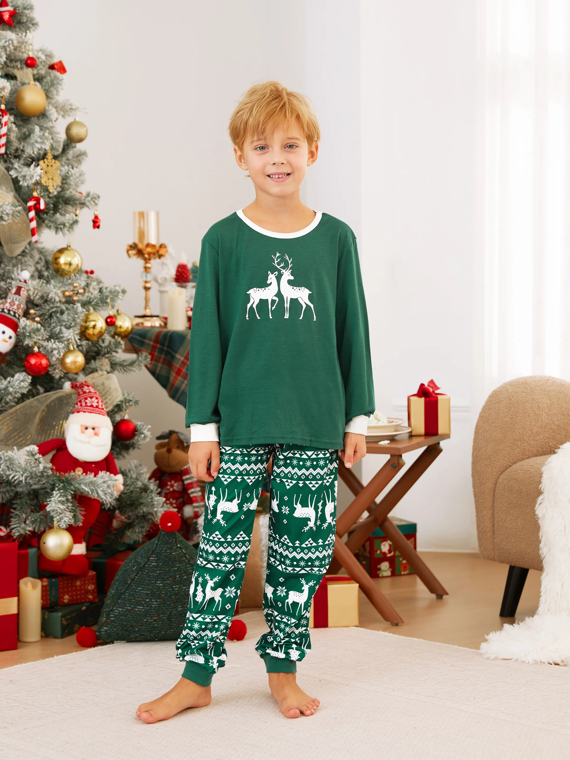 Christmas Family Matching Glow in the Dark Reindeer Tops Allover Pattern Pants Pajamas Sets with Christmas Socks blackishgreen - XNAUWBI