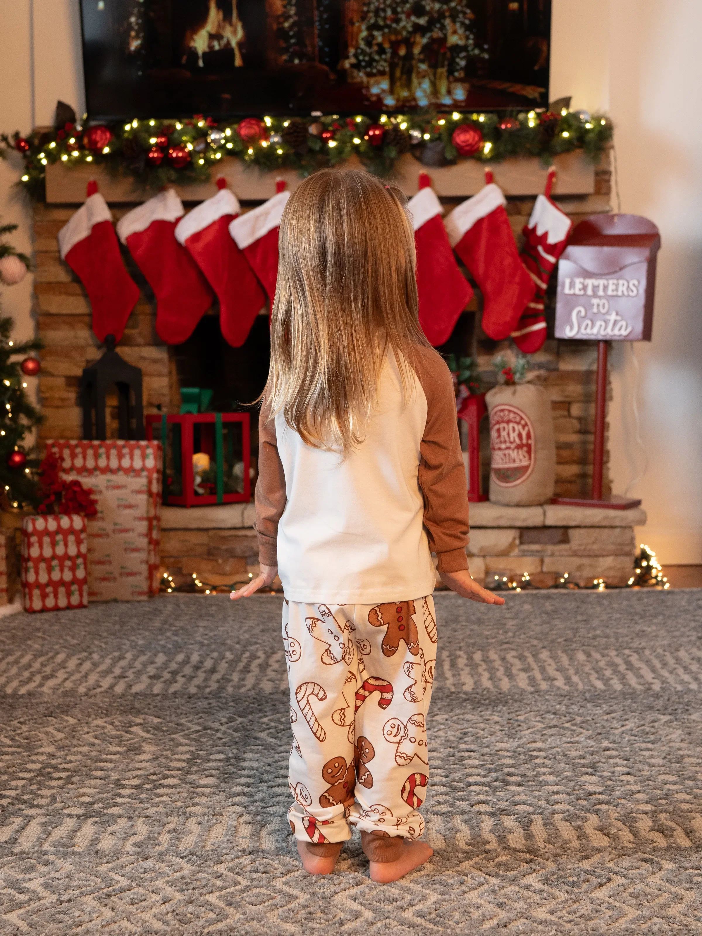 Christmas Family Matching Letter and Gingerbread Man Print Long-sleeve Pajamas Sets with Christmas Socks Khaki - XNAUWBI