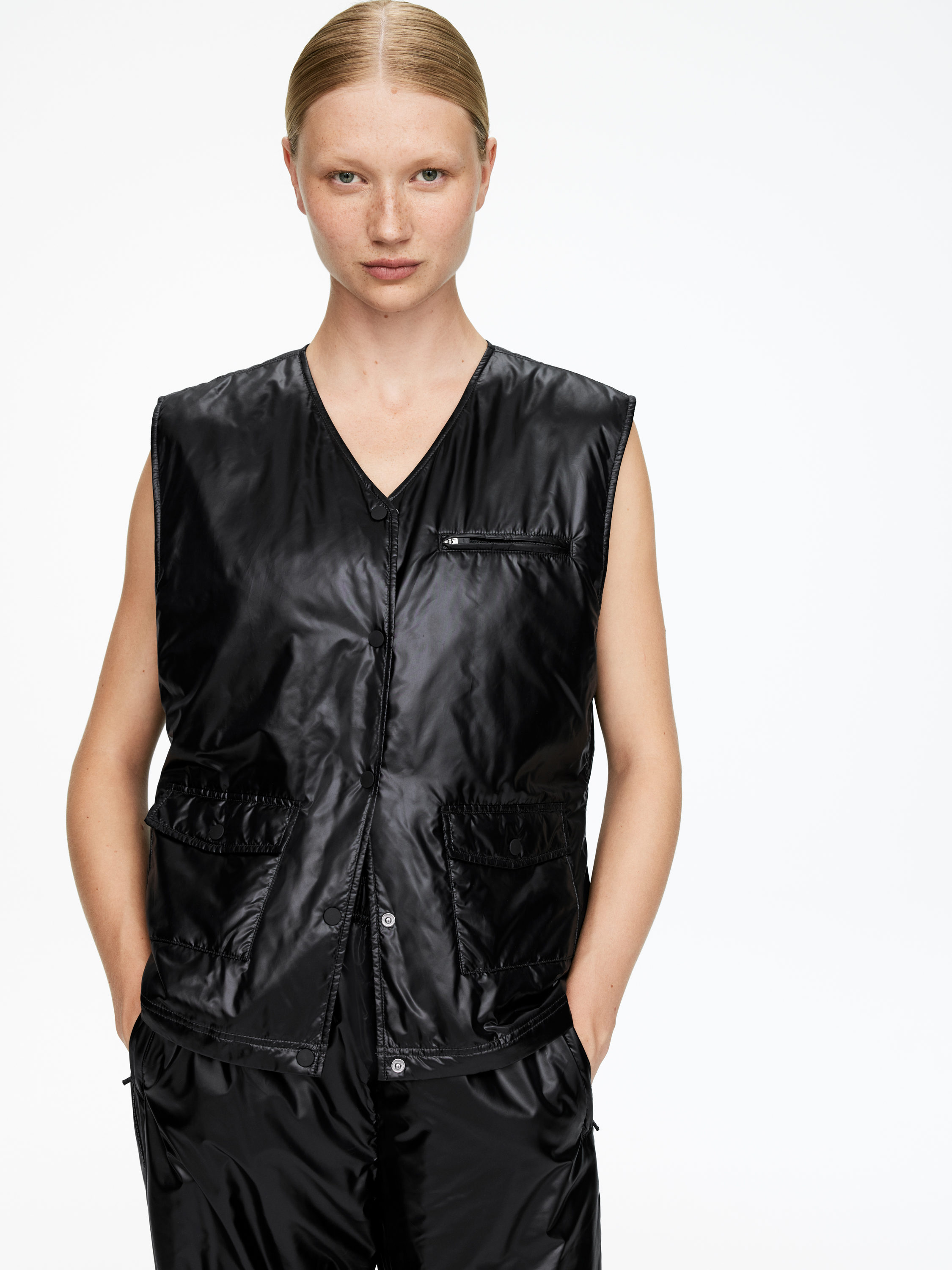 LIGHT PADDED NYLON VEST - XNAUWBI