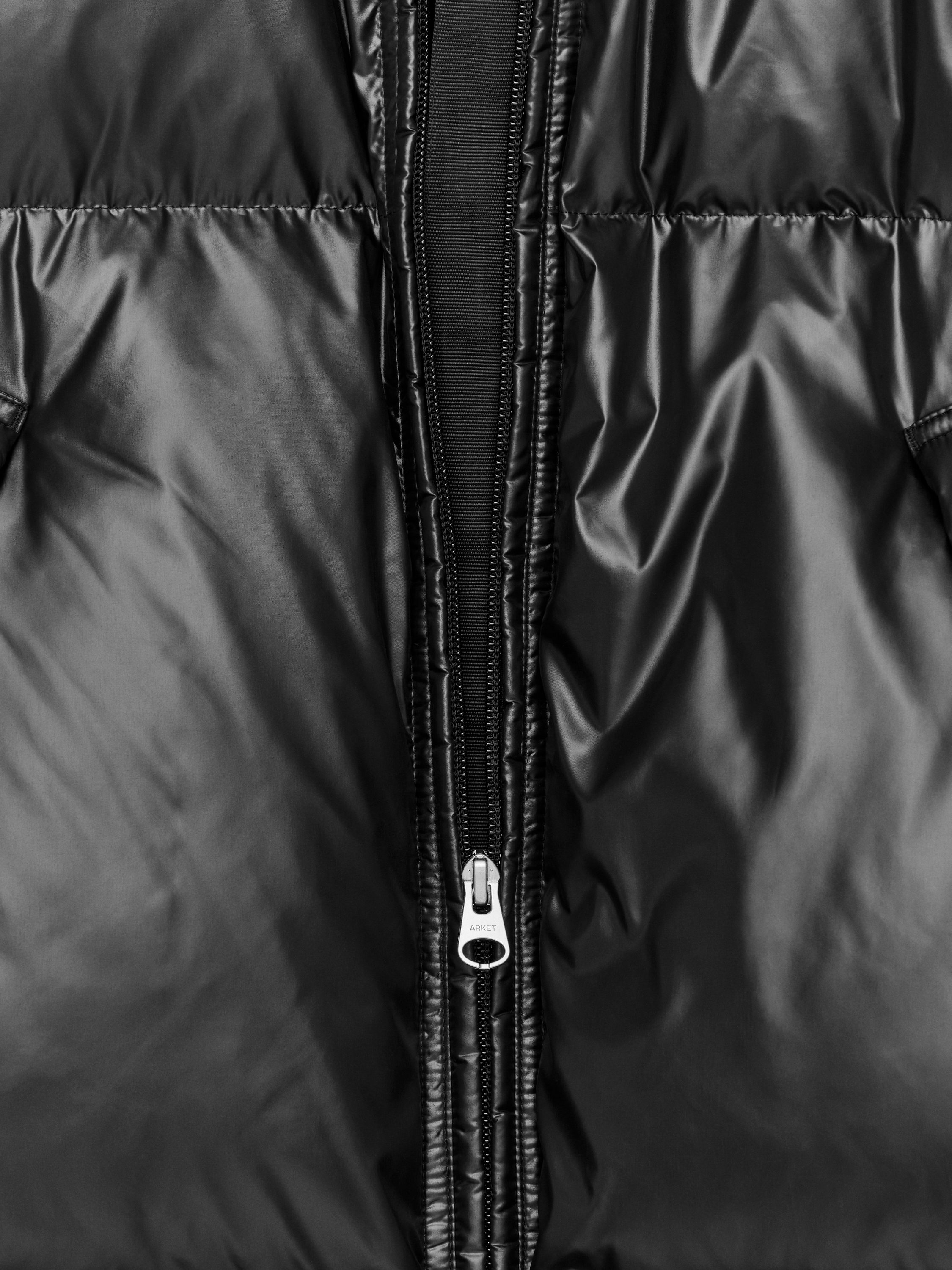 UPCYCLED DOWN PUFFER JACKET - XNAUWBI