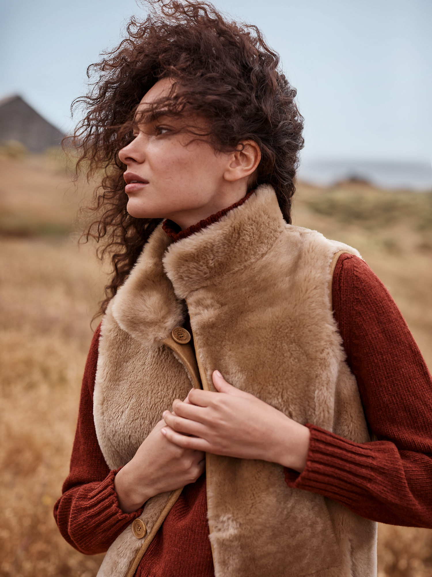 Robin Reversible Sheepskin Vest - XNAUWBI