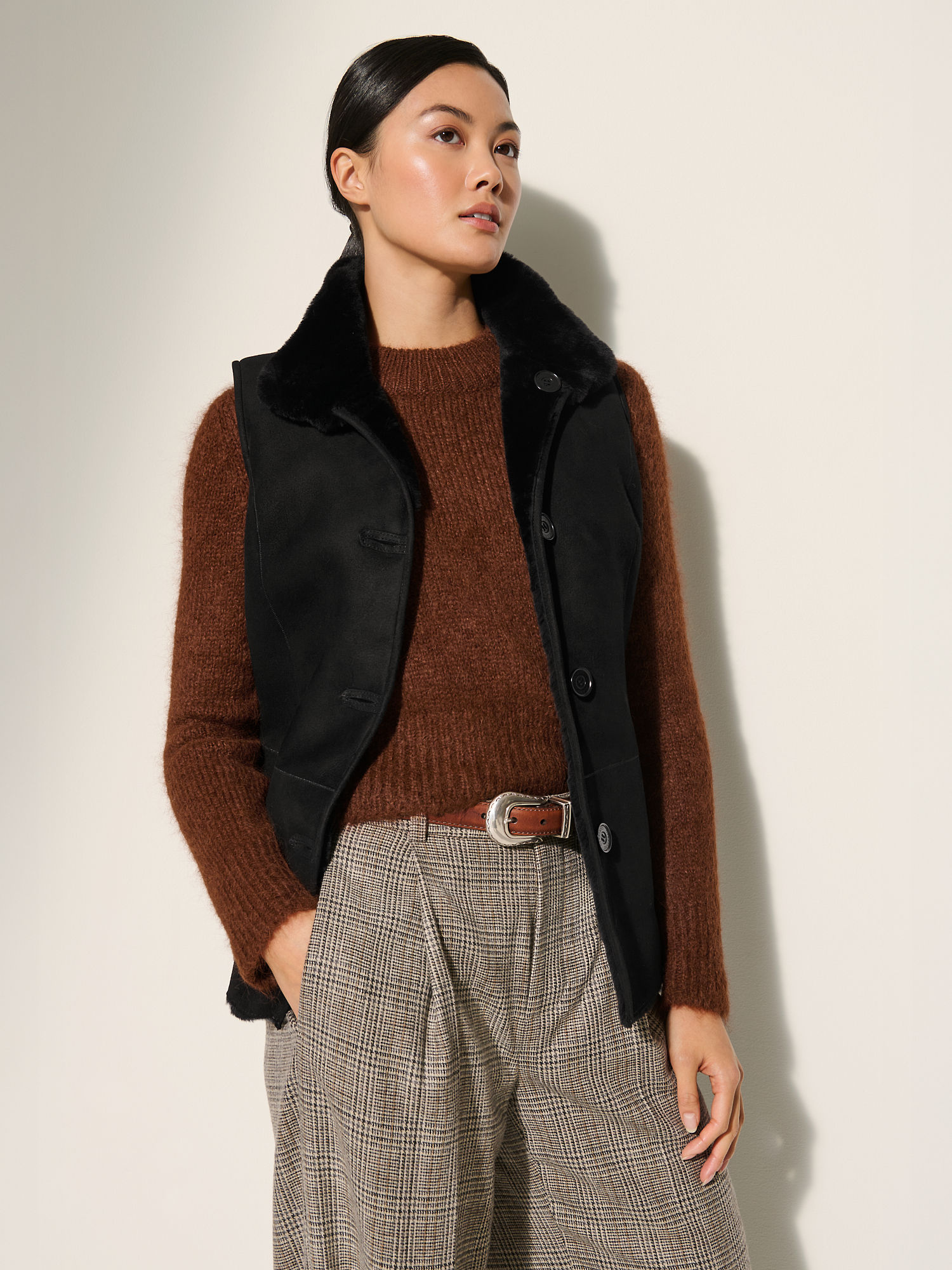 Robin Reversible Sheepskin Vest - XNAUWBI