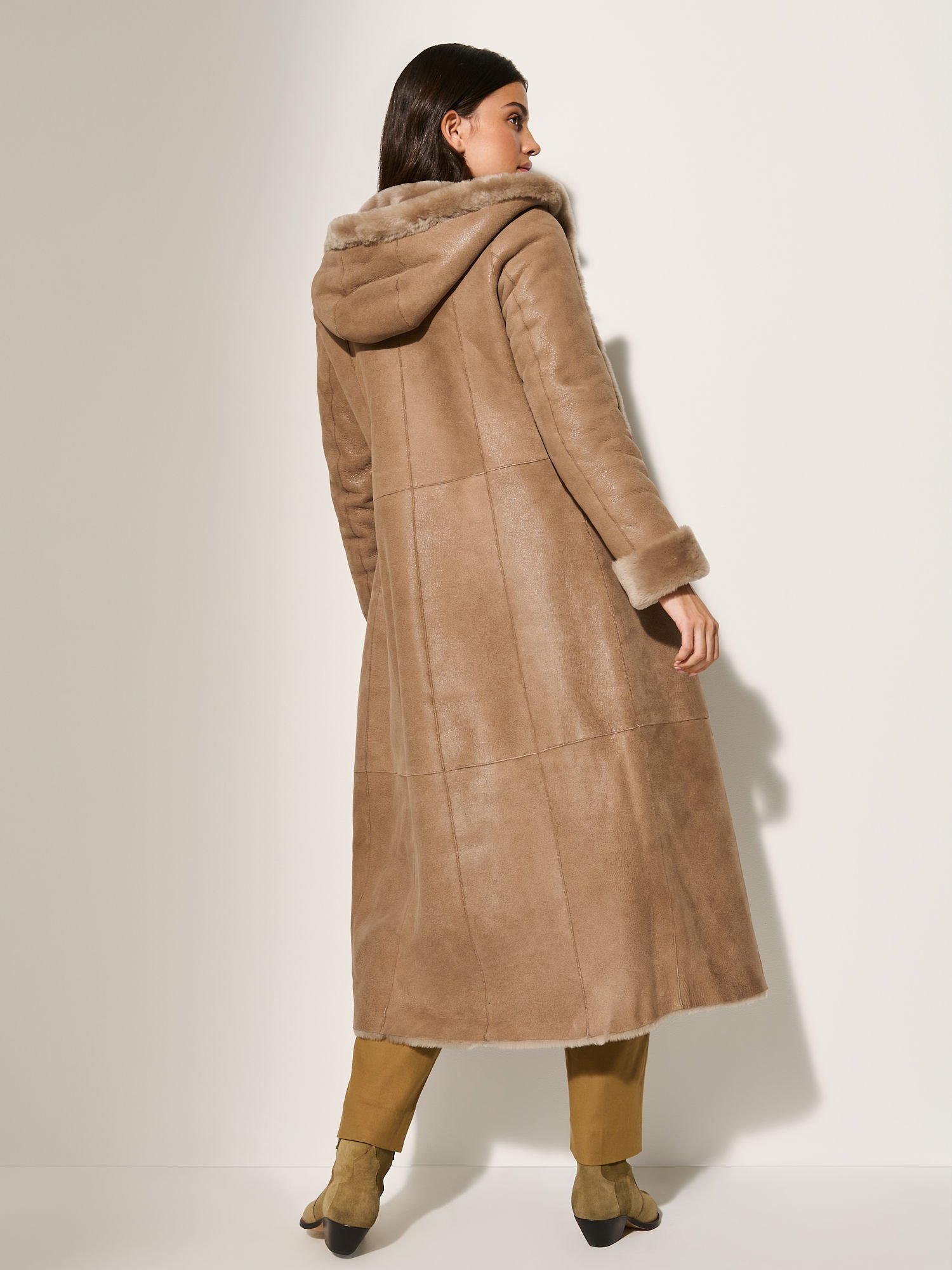 Anne Reversible Hooded Sheepskin Coat - XNAUWBI