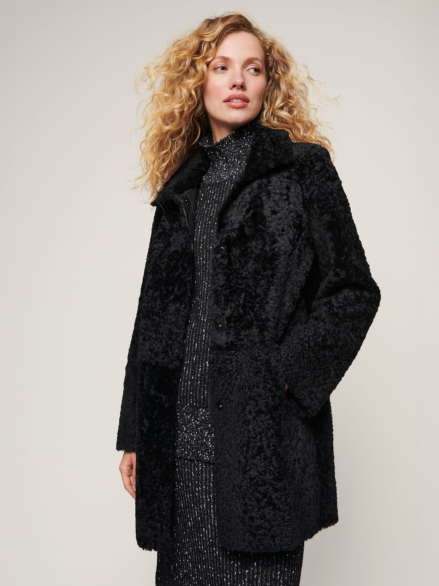 Carmen Reversible Curly Sheepskin Coat - XNAUWBI