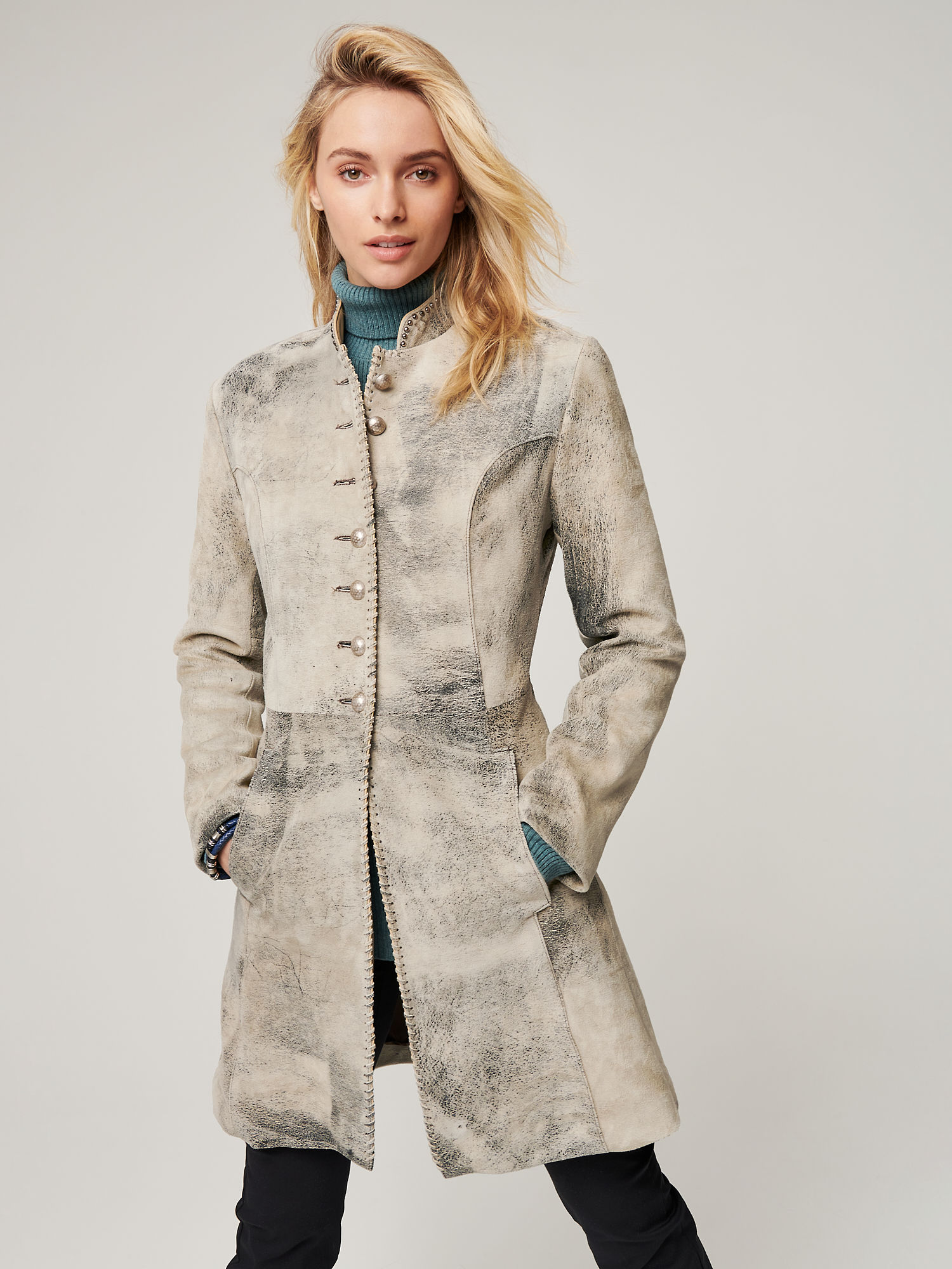 Zena Suede Leather Coat - XNAUWBI