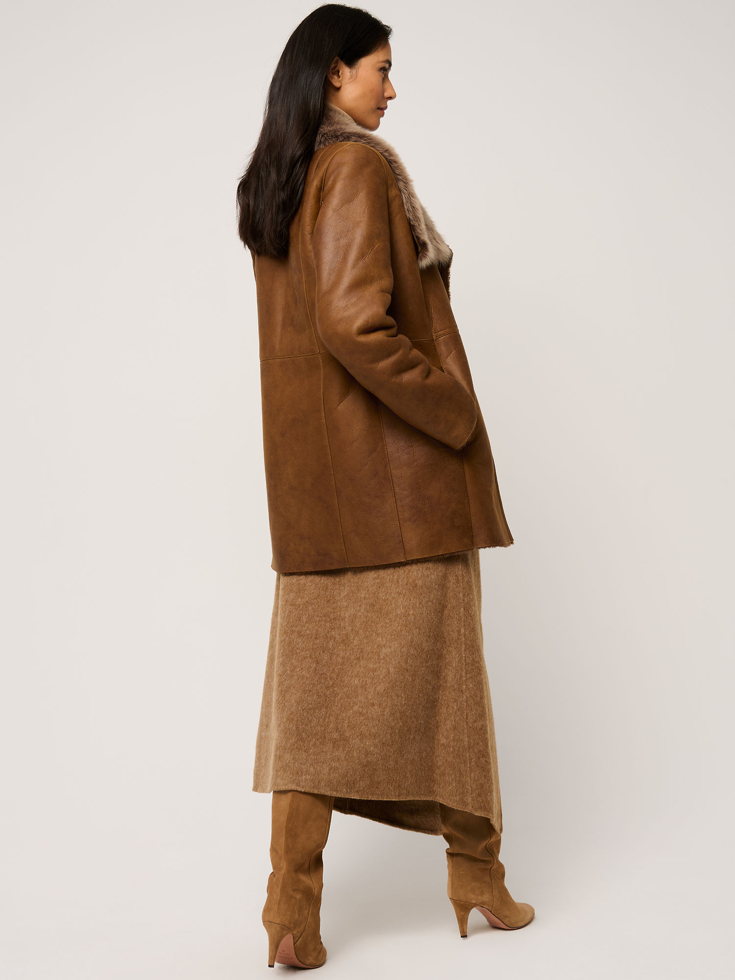 Ariana Sheepskin Coat - XNAUWBI