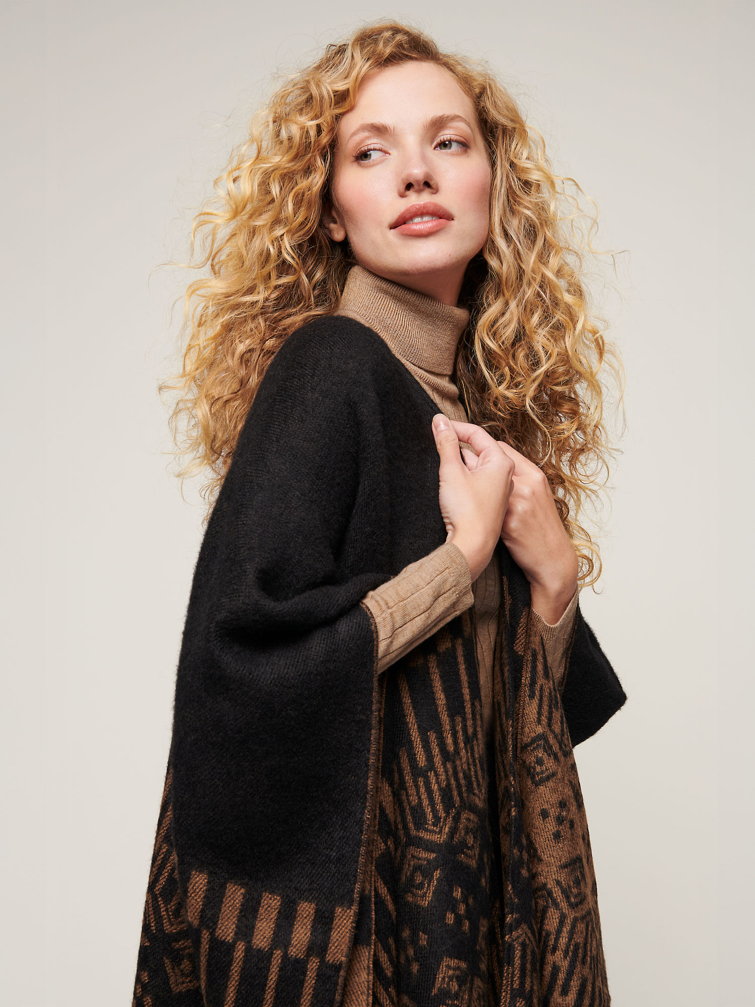 Nina Alpaca Wool Wrap - XNAUWBI