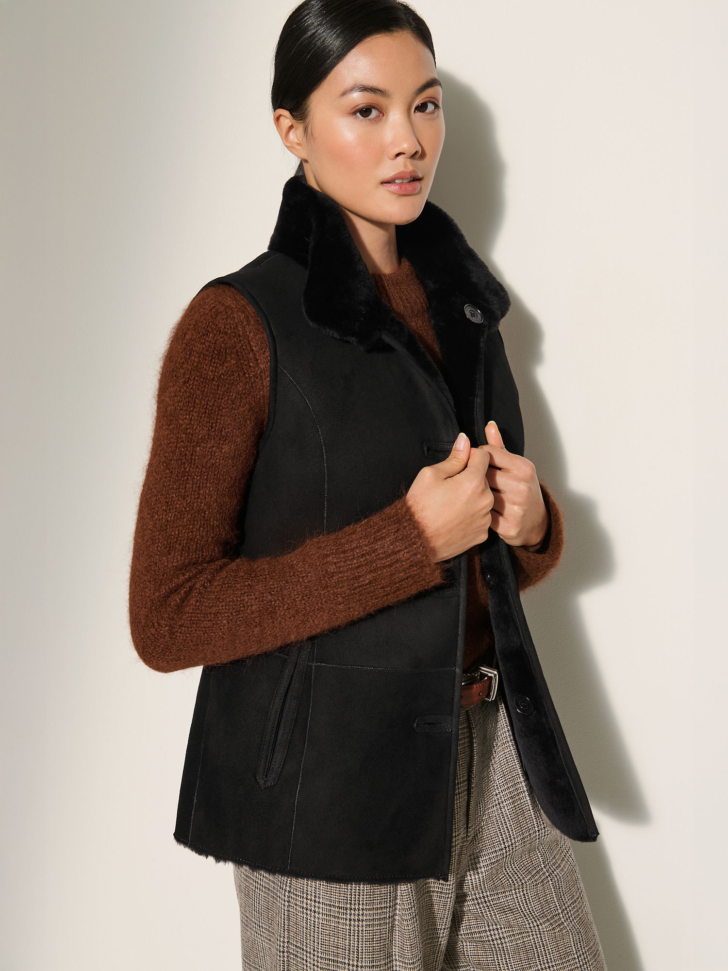 Robin Reversible Sheepskin Vest - XNAUWBI
