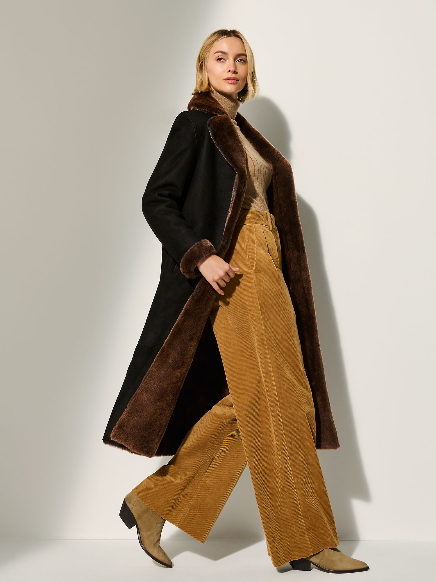 Isabella Reversible Merino Sheepskin Coat - XNAUWBI