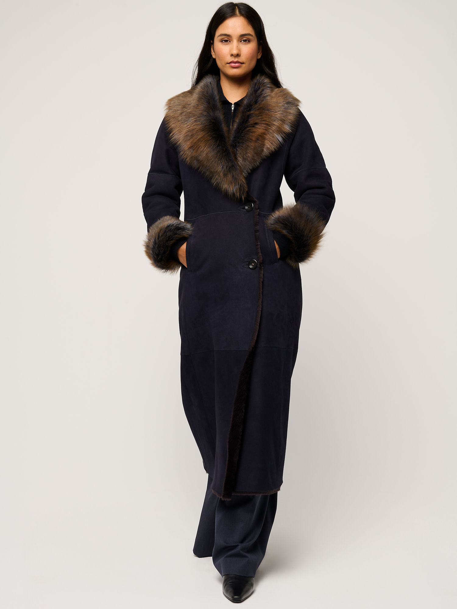 Vivian Sheepskin Coat - XNAUWBI